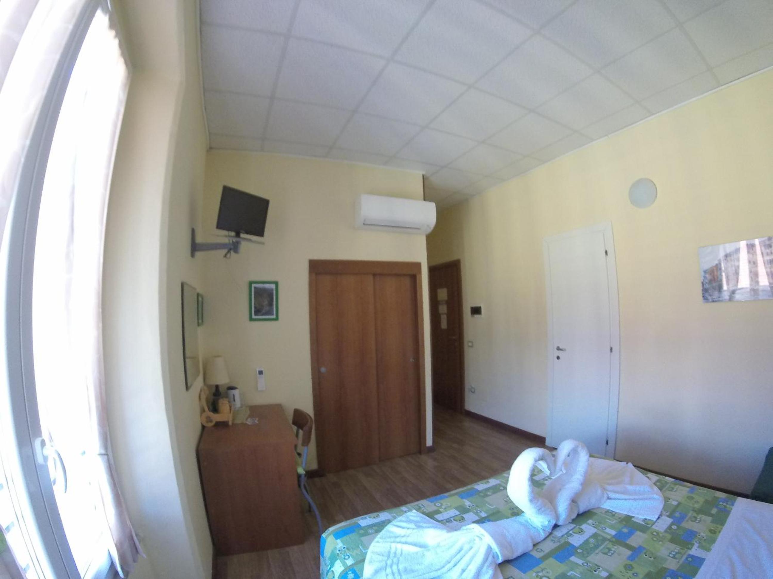 Photo 42