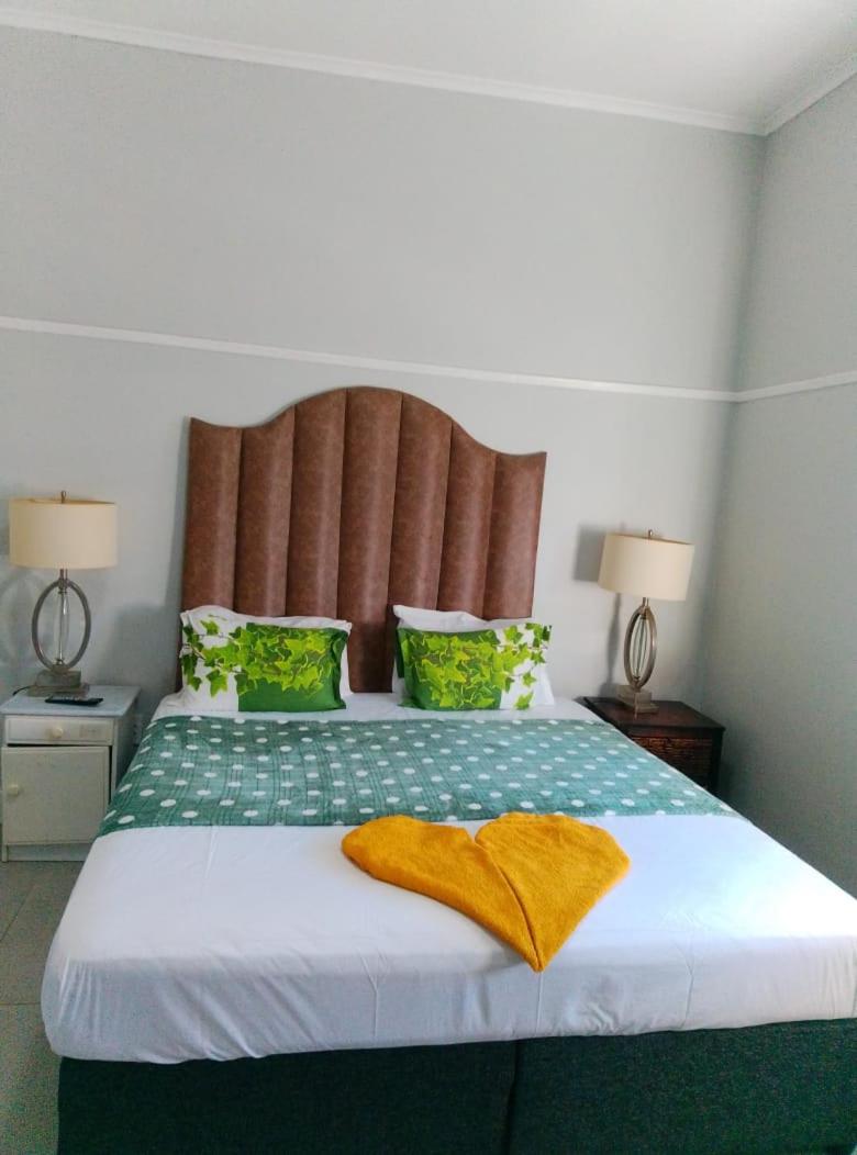 Neo & Ruks Guest house parow 1