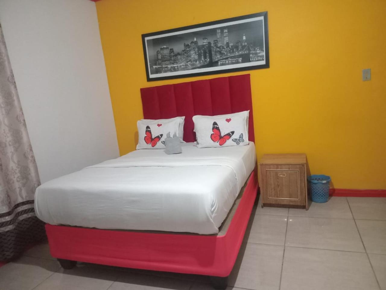 Neo & Ruks Guest house parow 1