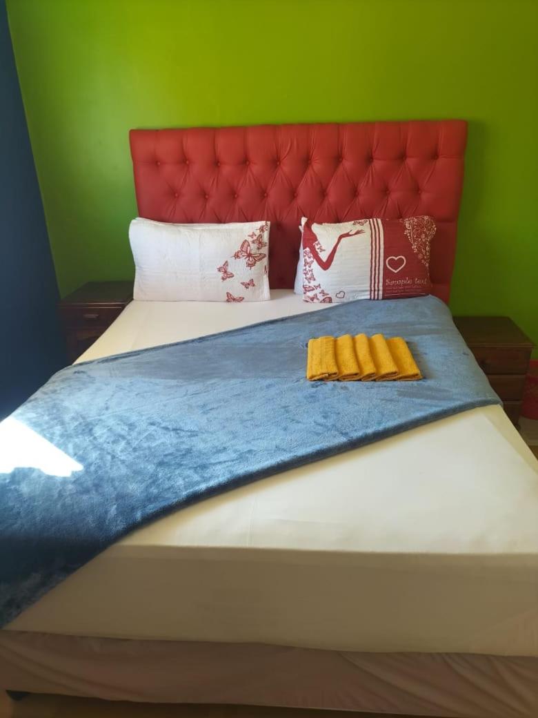Neo & Ruks Guest house parow 1