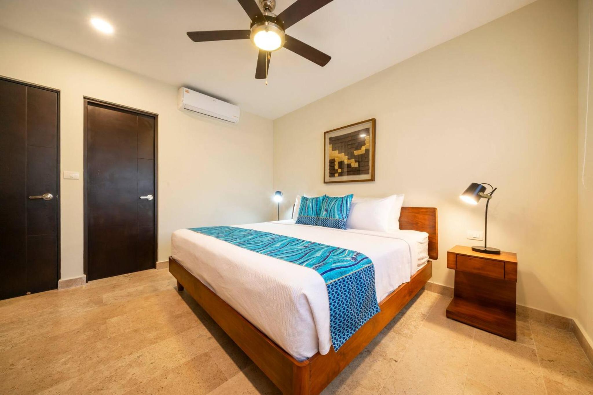 Modern Penthouse with 2 Br, Tub & Pool at Arenis Condos - 509
