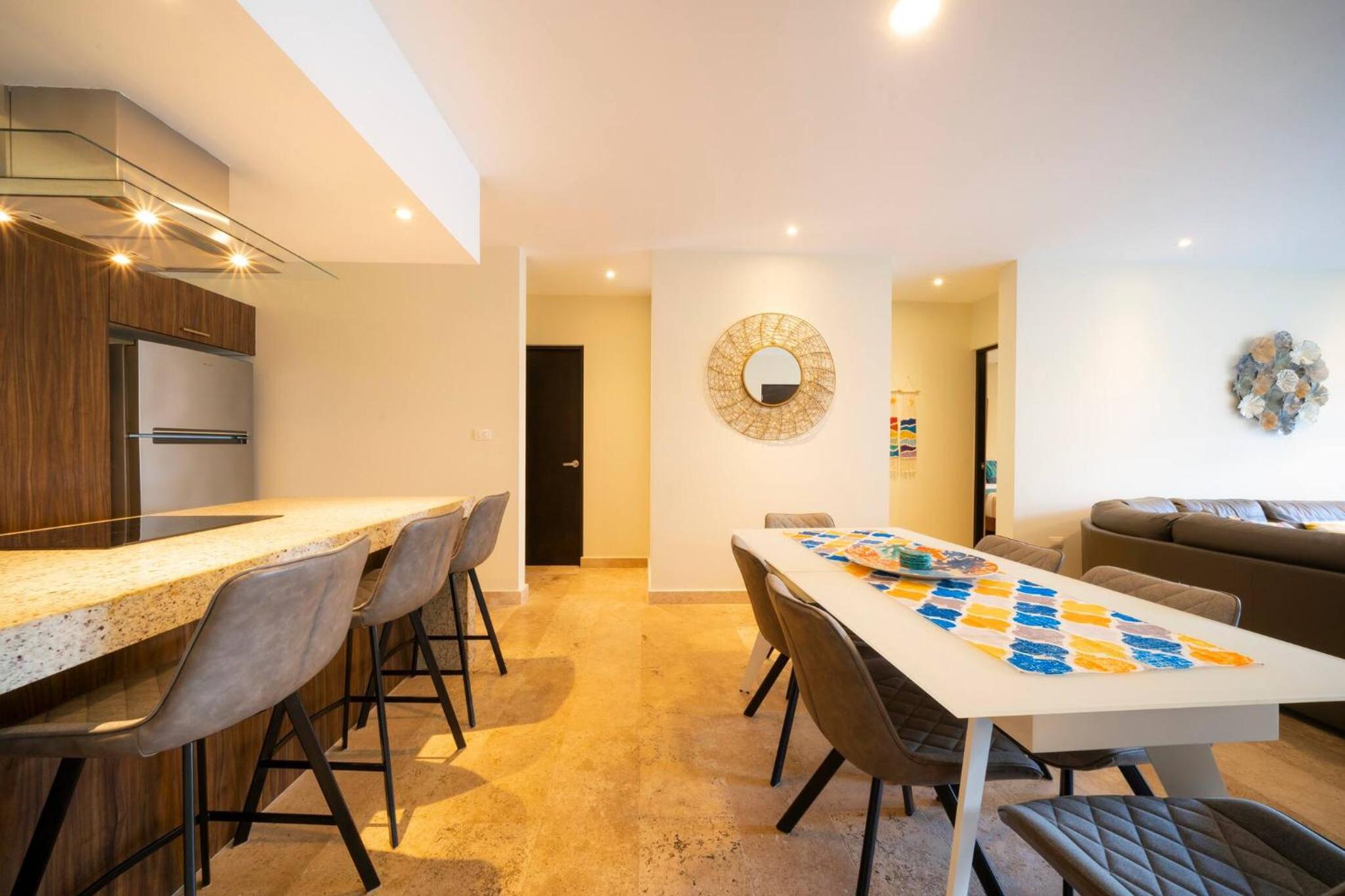 Modern Penthouse with 2 Br, Tub & Pool at Arenis Condos - 509