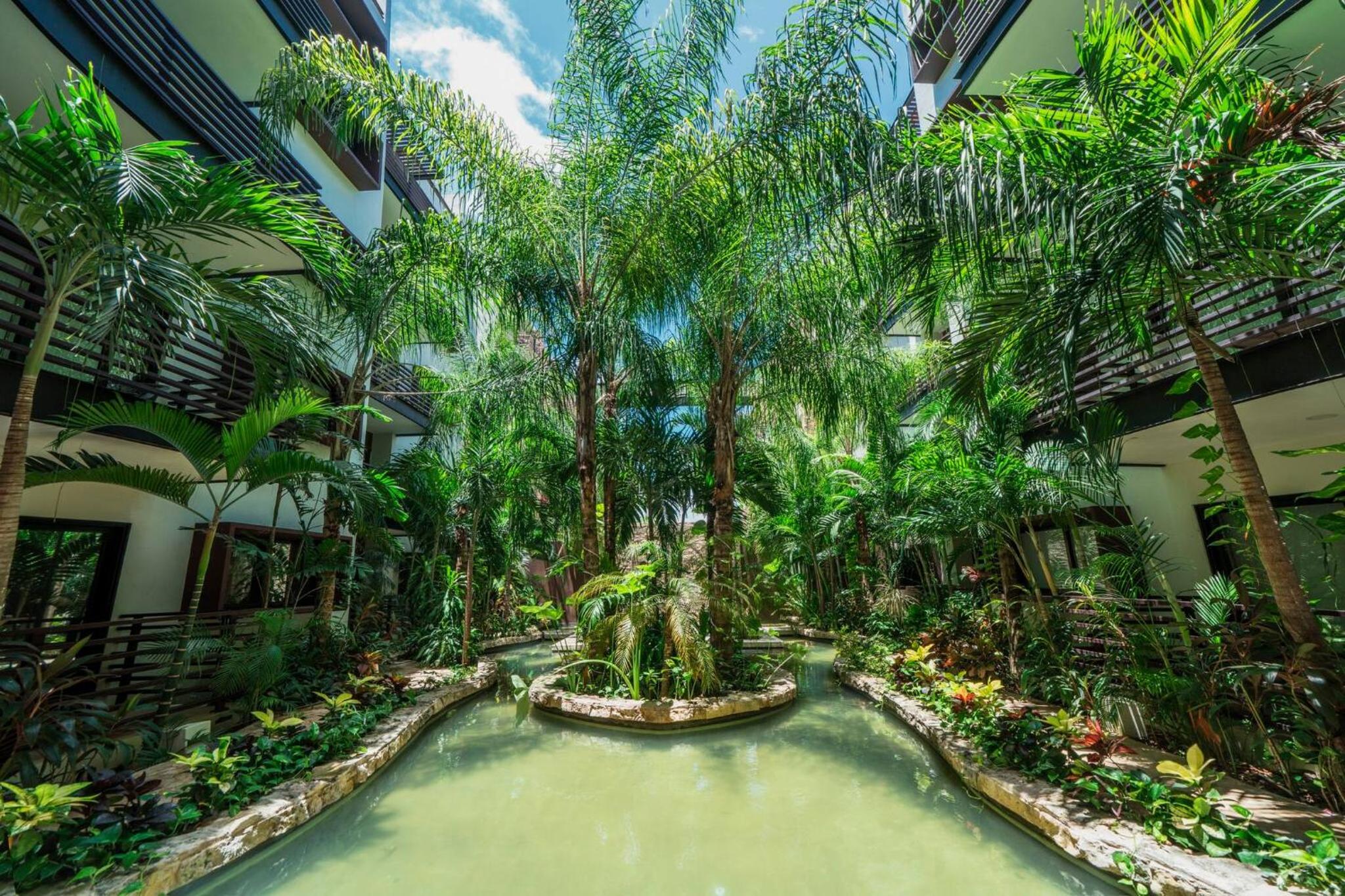 Modern Penthouse with 2 Br, Tub & Pool at Arenis Condos - 509