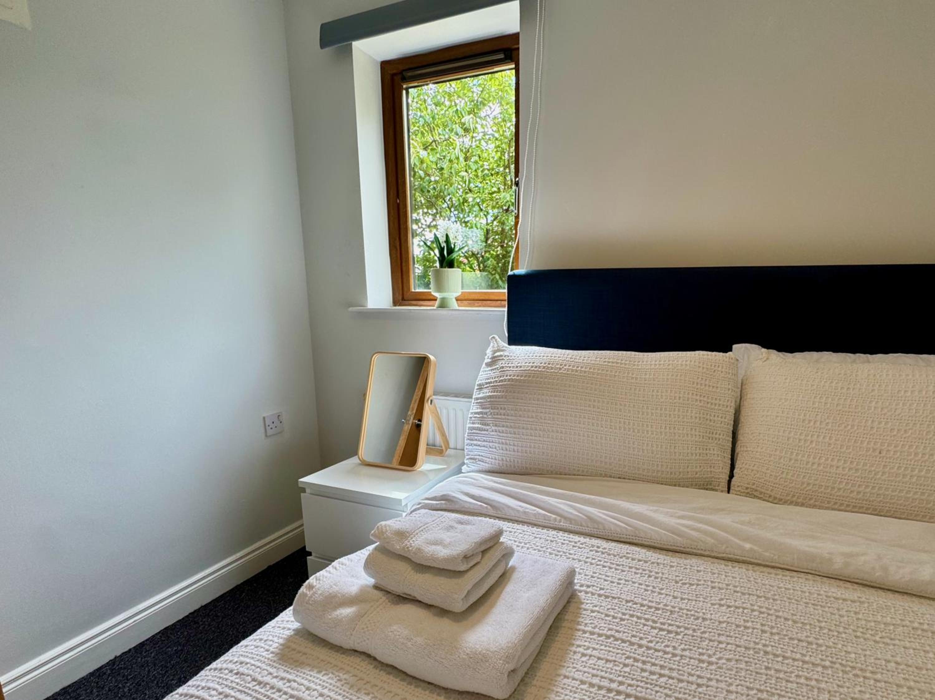 Newly refurbished! Eastside Escape - Conveniently located with fantastic local transport links