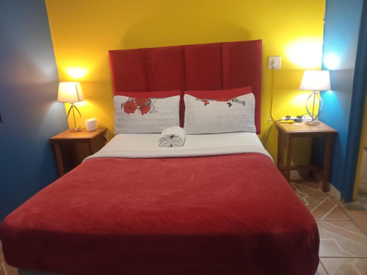 Neo & Ruks Guest house parow 1