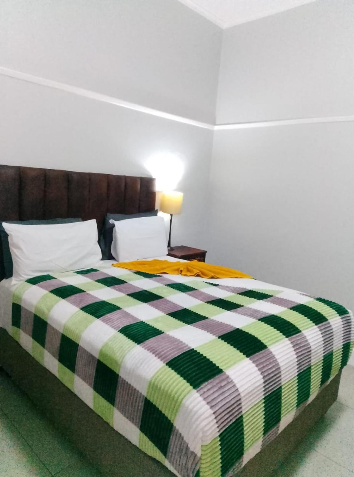 Neo & Ruks Guest house parow 1