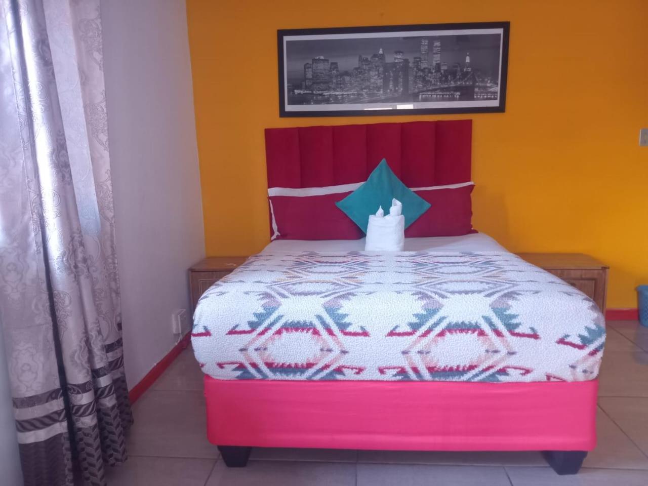 Neo & Ruks Guest house parow 1