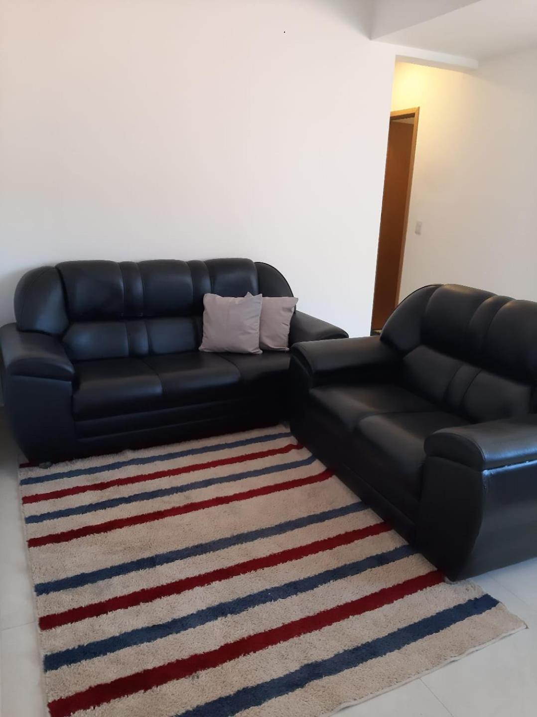 Jeito Mineiro, privacidade para família e grupos -2 quartos- melhor custo-benefício, garagem, sala com cozinha integrada, aconchegante, ambiente moderno e 
