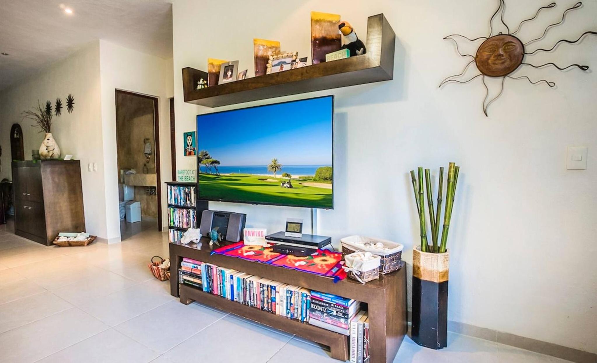 Luxury 2 level Penthouse with 2 BR - Only 3 Blocks from the beach - Meridian 310