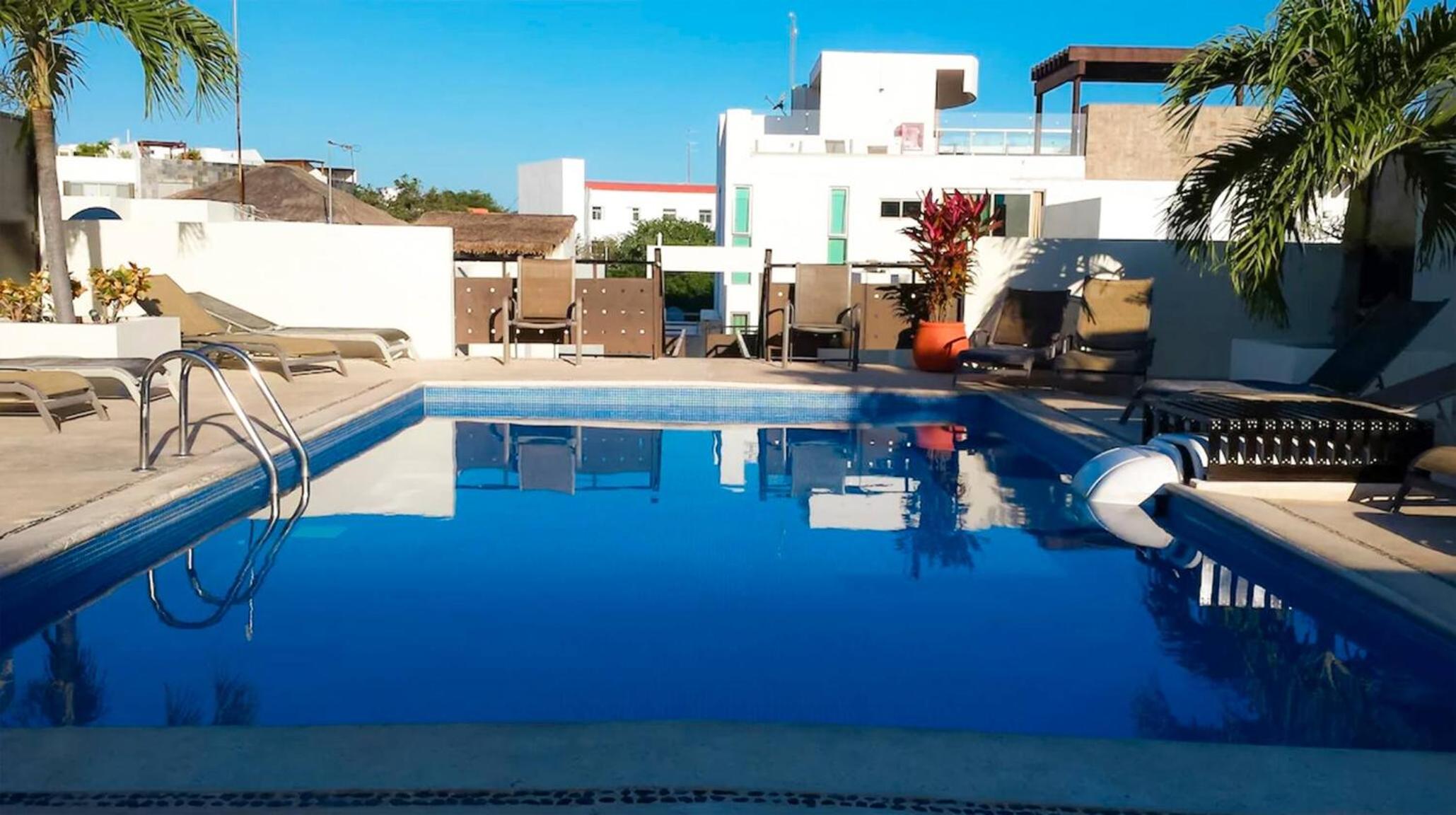 Luxury 2 level Penthouse with 2 BR - Only 3 Blocks from the beach - Meridian 310