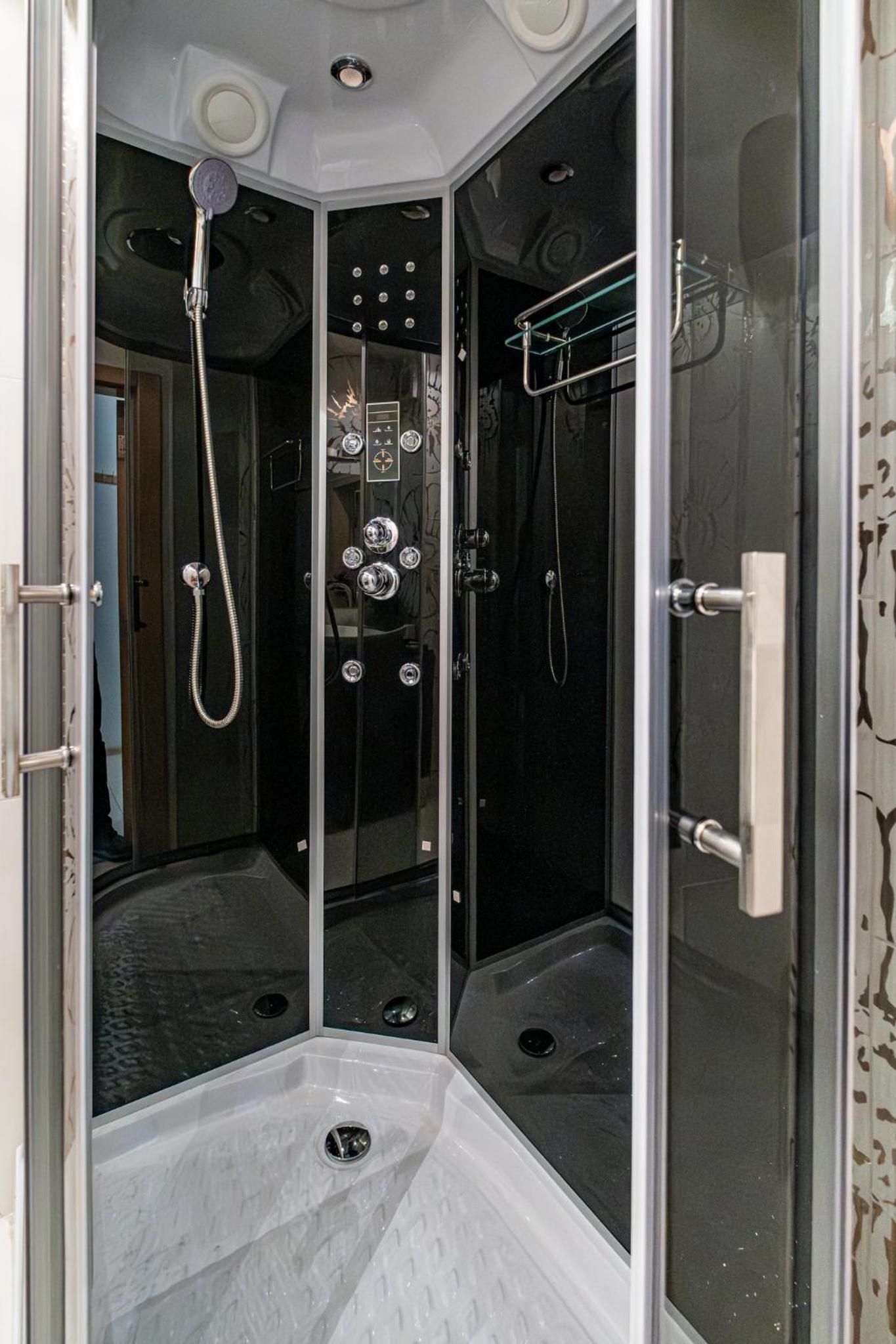 Deluxe Apartment with 2 Bedroom in Center Varna