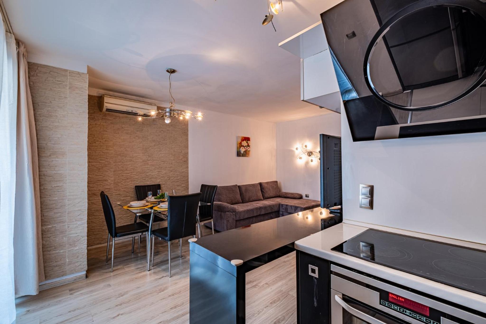 Deluxe Apartment with 2 Bedroom in Center Varna