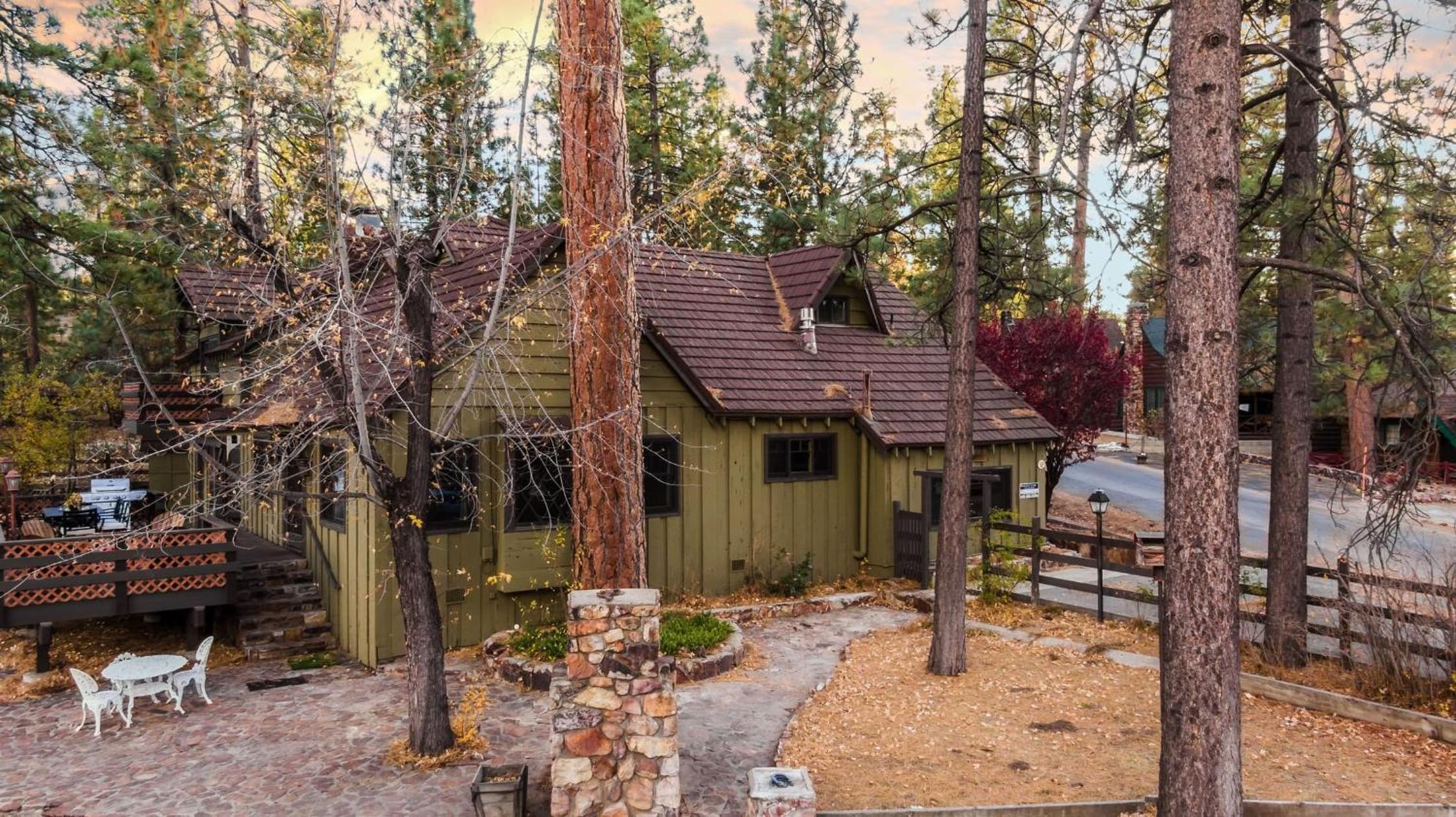 Sleeps 23 2 Homes Lakefront Private Dock Hot Tub Game Room Swingset View
