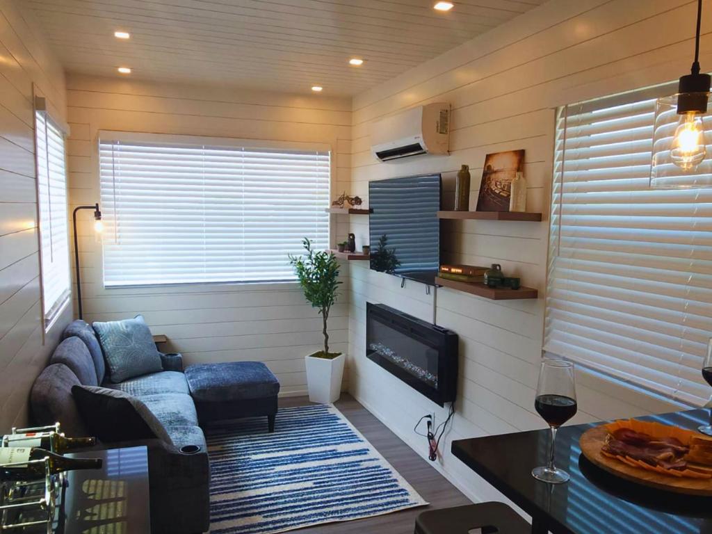 Wine Country Getaway with Rooftop Deck & Pool