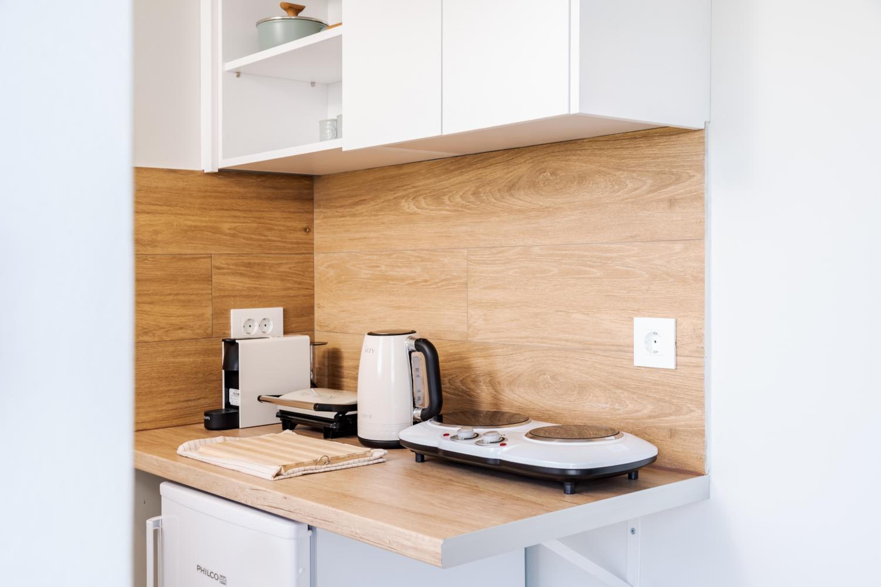 Restia tower apartments