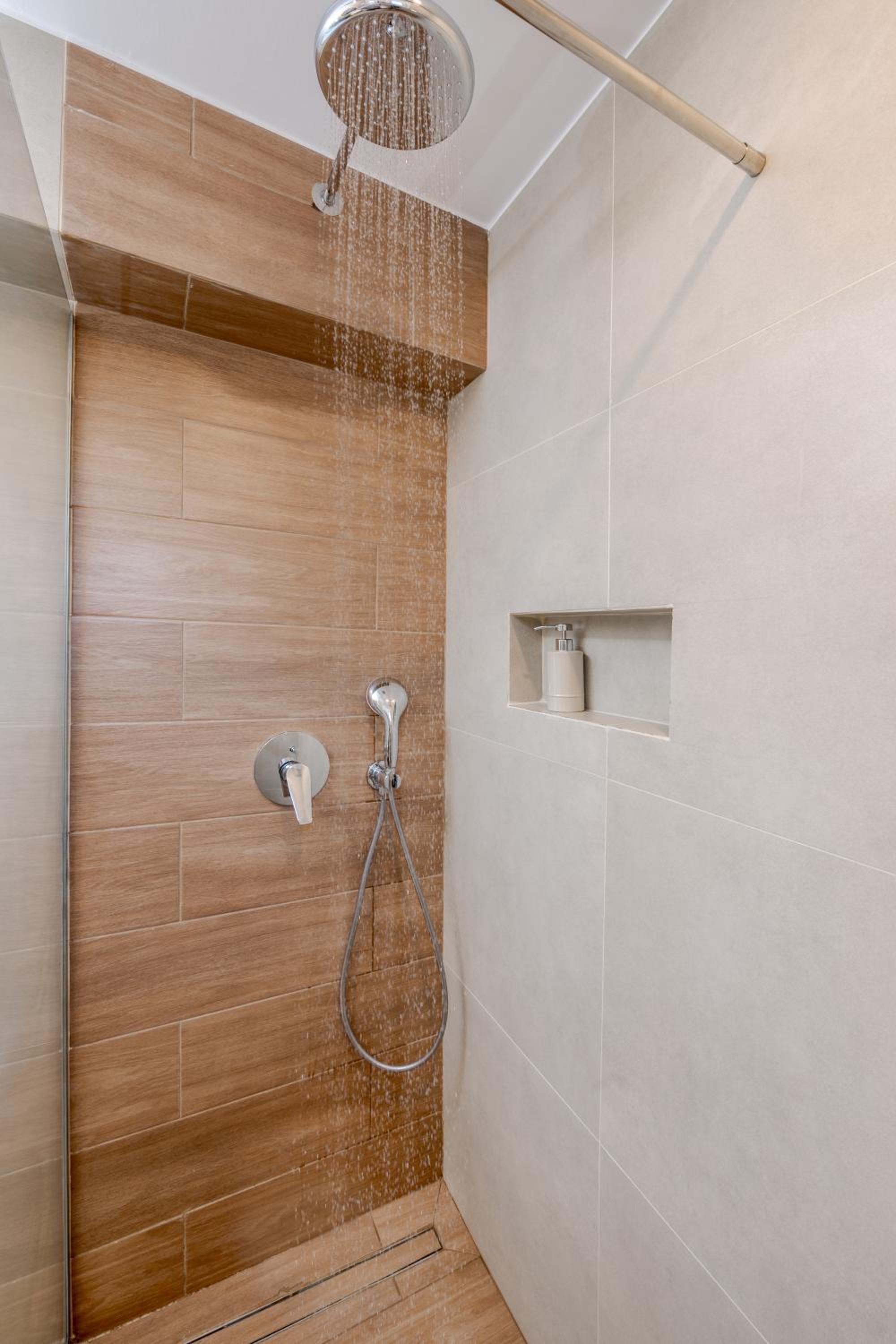 Restia tower apartments