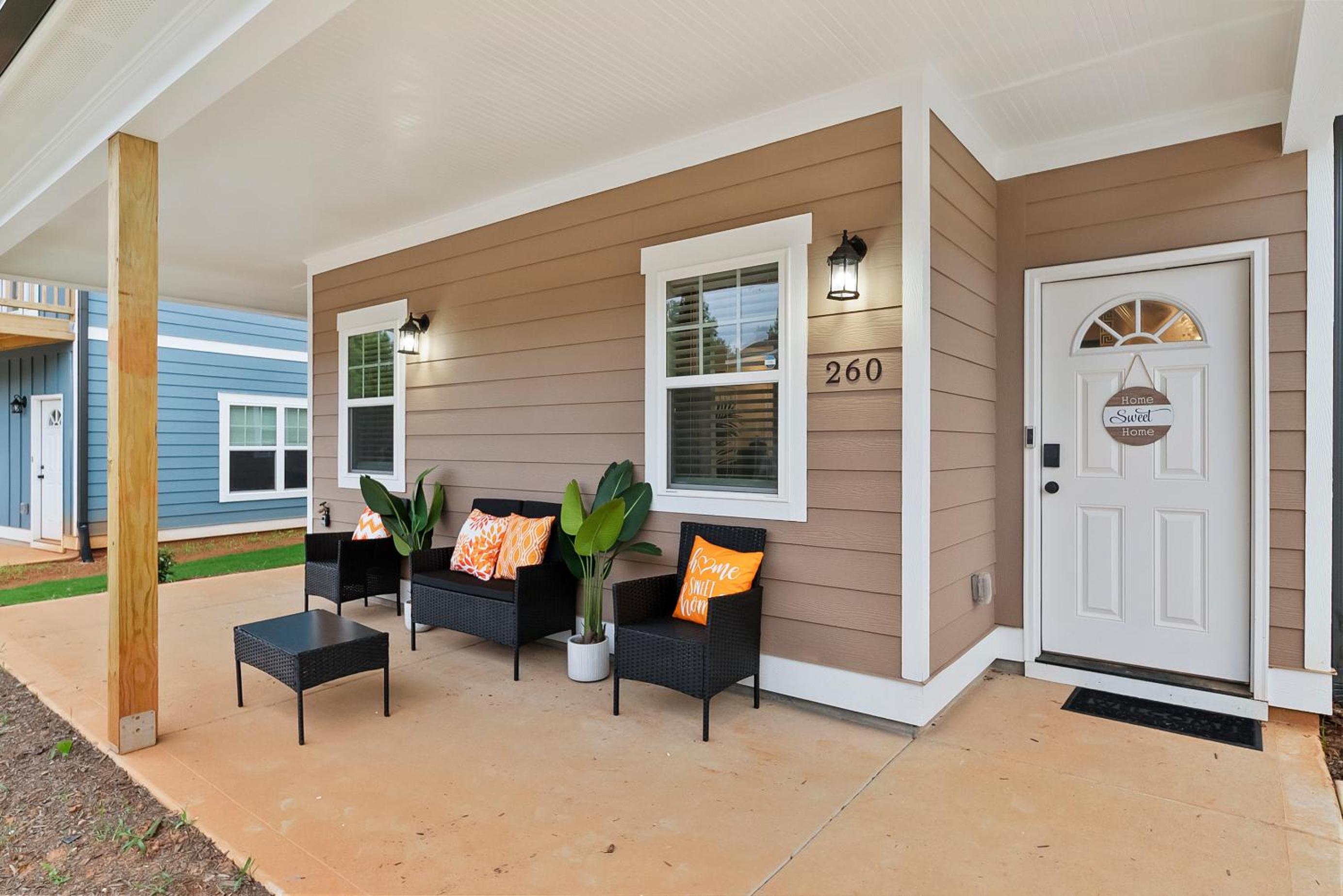 13 mins to Downtown & Stadium - Game Room - Game Day