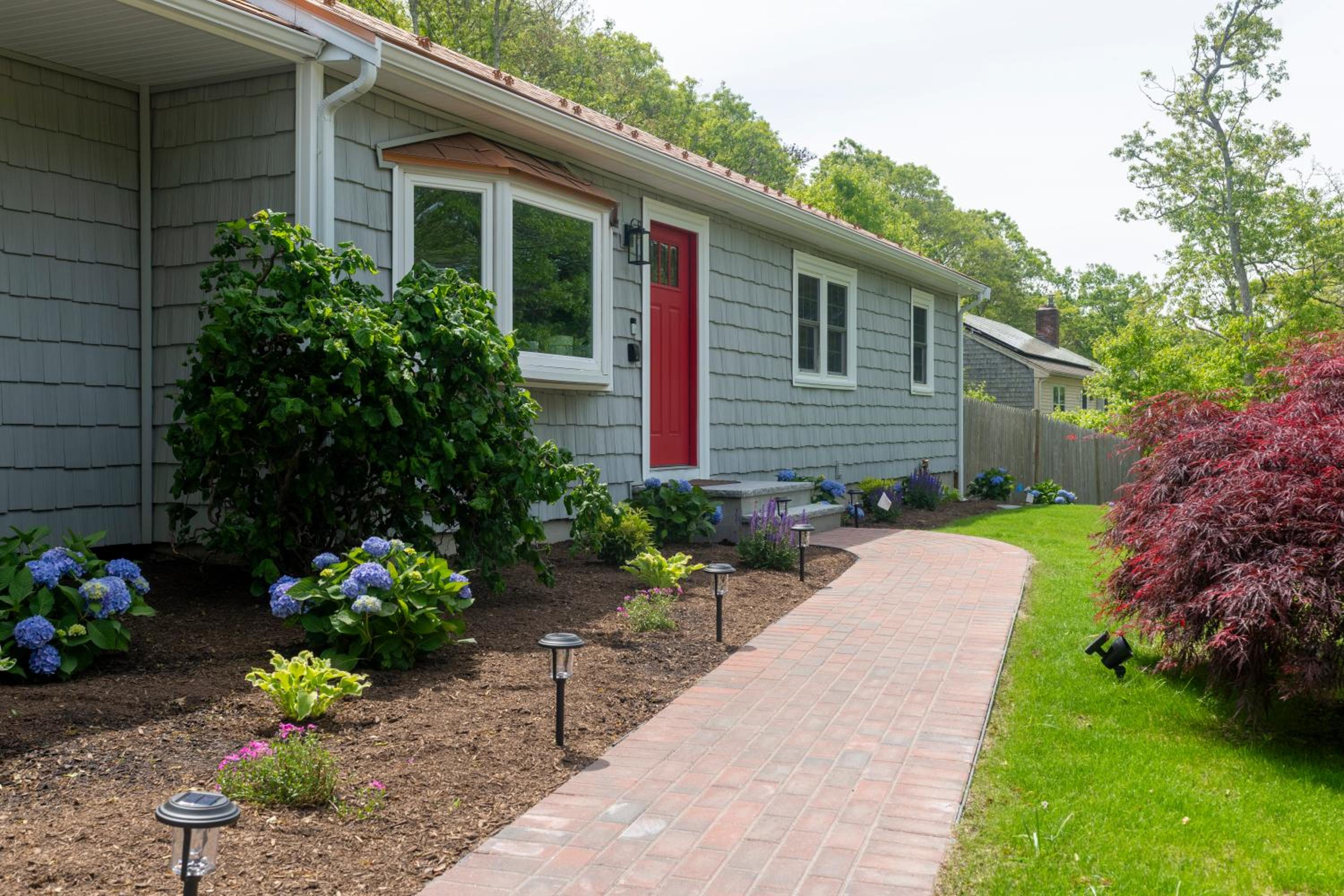 Cape Cod heated Pool, Putting Green, Speak Easy, Game room,