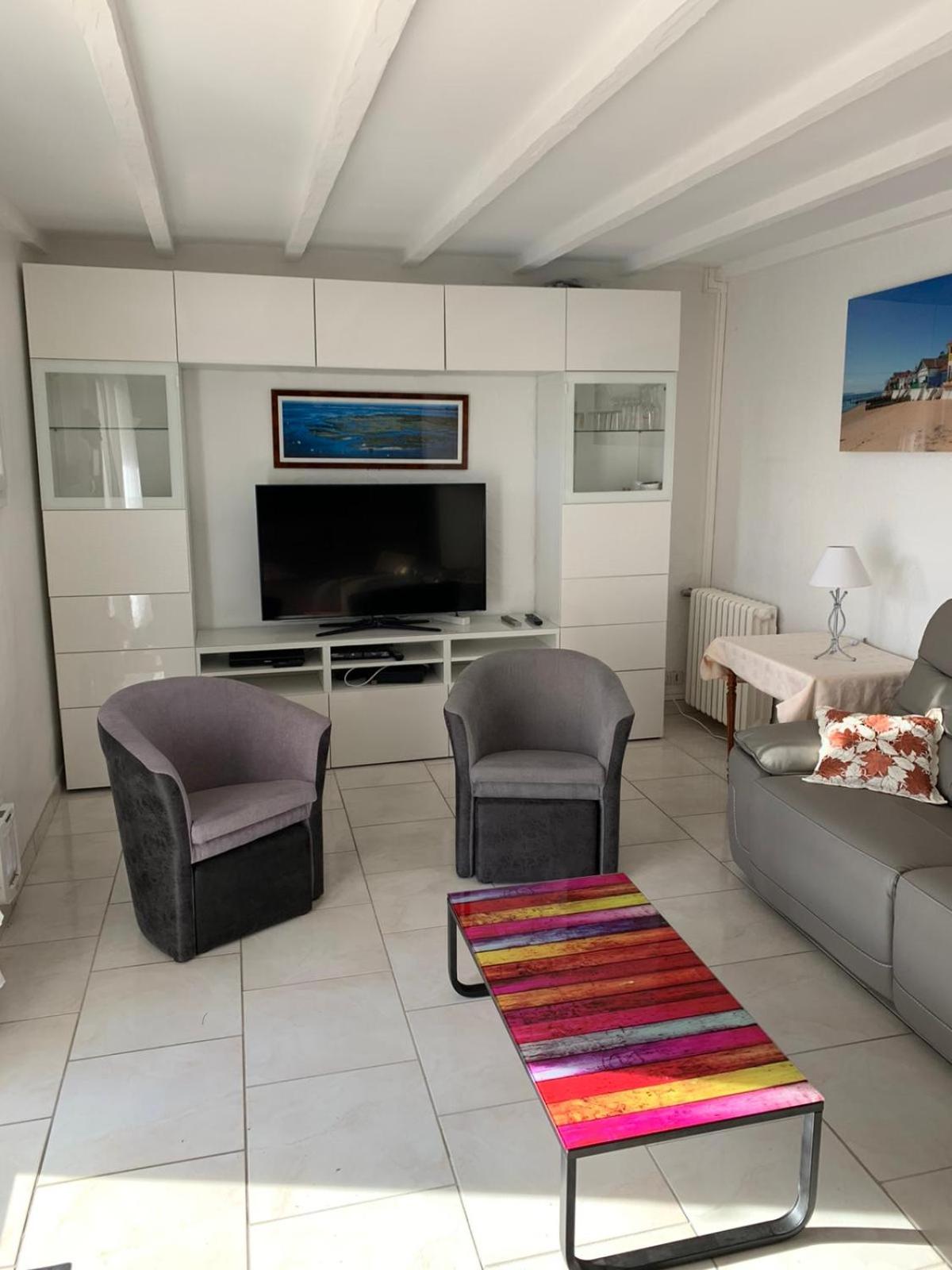 Villa La Hume proche port plage commodités Bassin d'Arcachon avec piscine chauffée