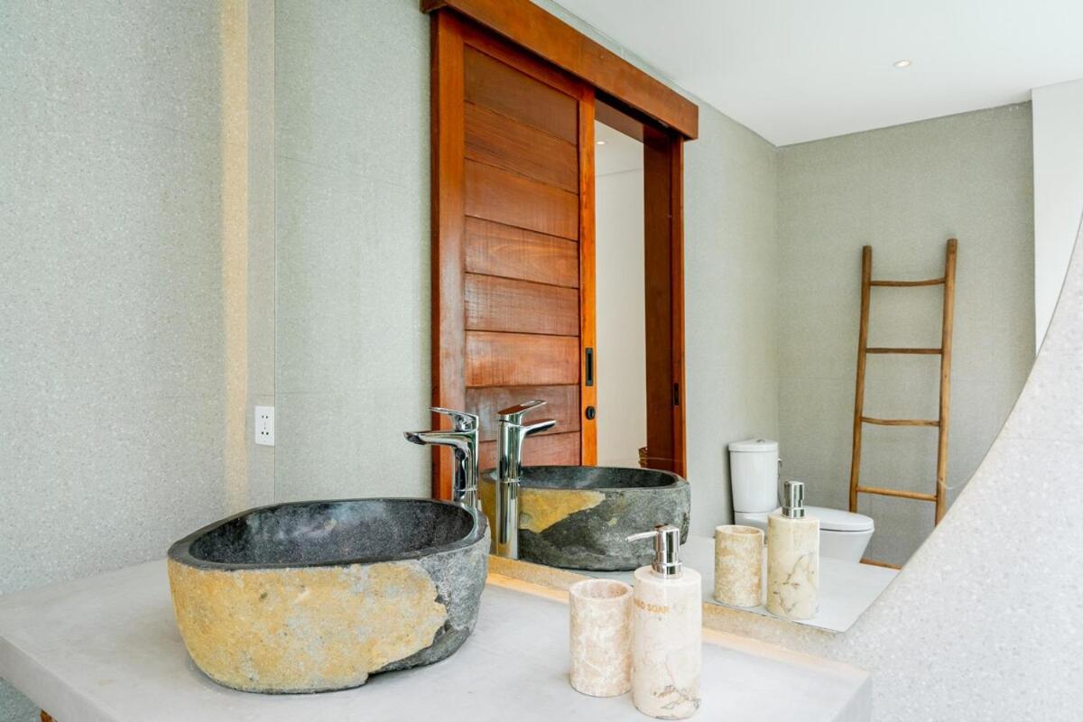NEW! Villa Aurora - 4BR Villa in Kerobokan
