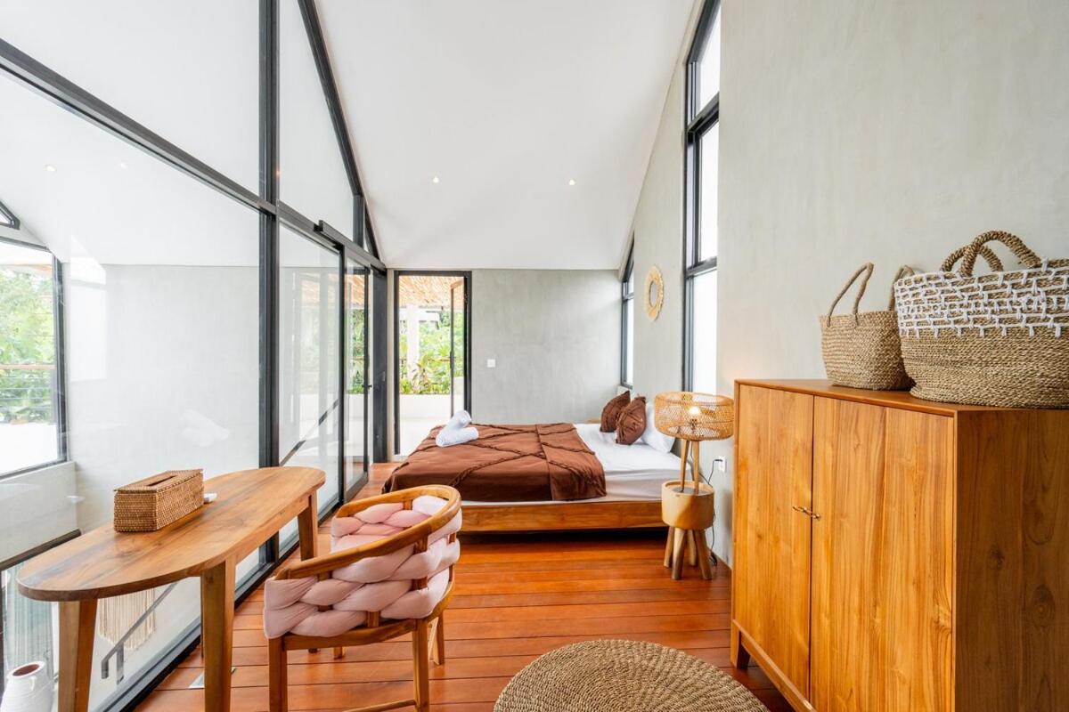 NEW! Villa Aurora - 4BR Villa in Kerobokan