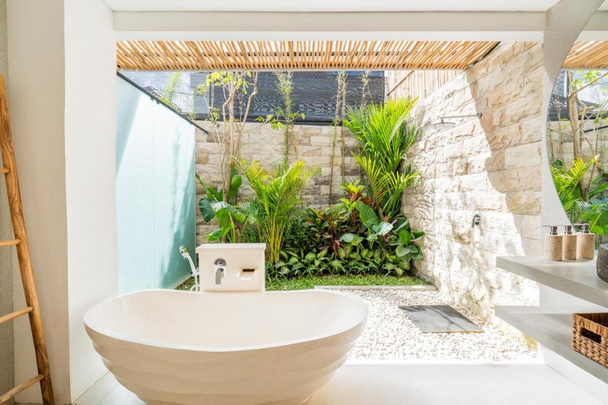 NEW! Villa Aurora - 4BR Villa in Kerobokan