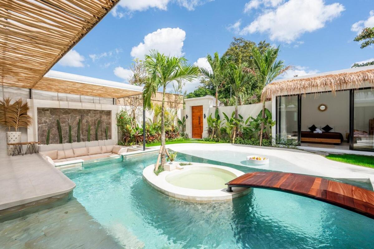 NEW! Villa Aurora - 4BR Villa in Kerobokan