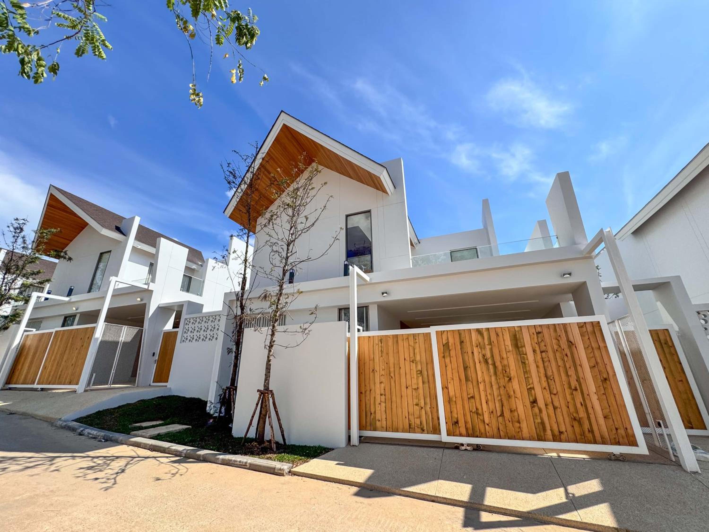 Modern 3BR Pool Villa near Laguna- Lux Pride 4 by Warm Plus