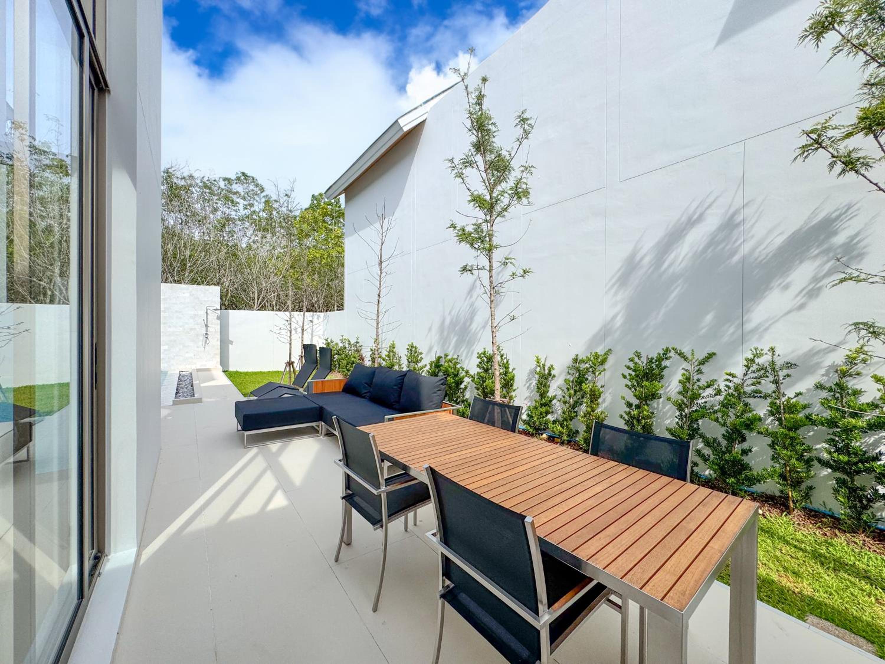 Modern 3BR Pool Villa near Laguna- Lux Pride 4 by Warm Plus