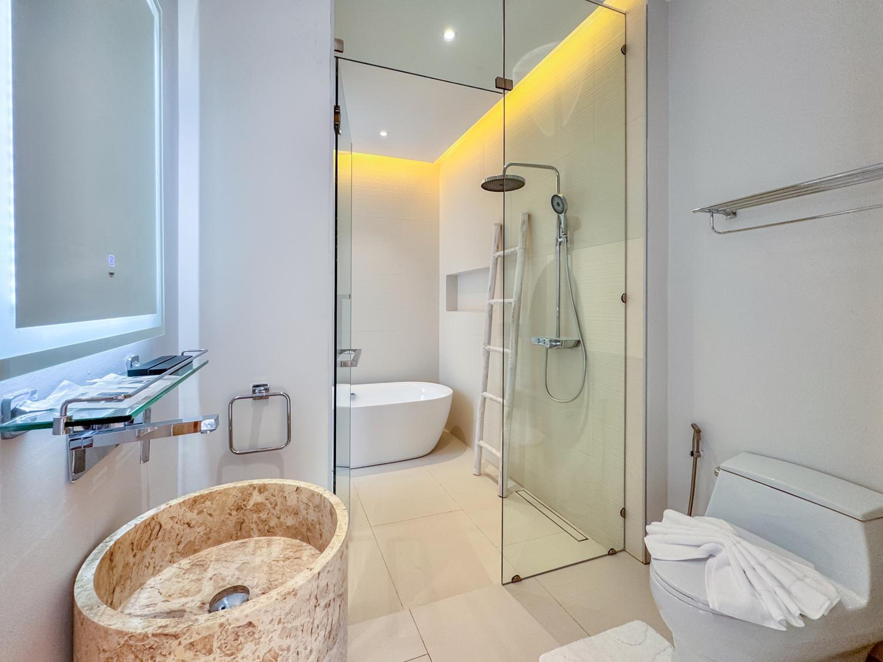 Modern 3BR Pool Villa near Laguna- Lux Pride 4 by Warm Plus
