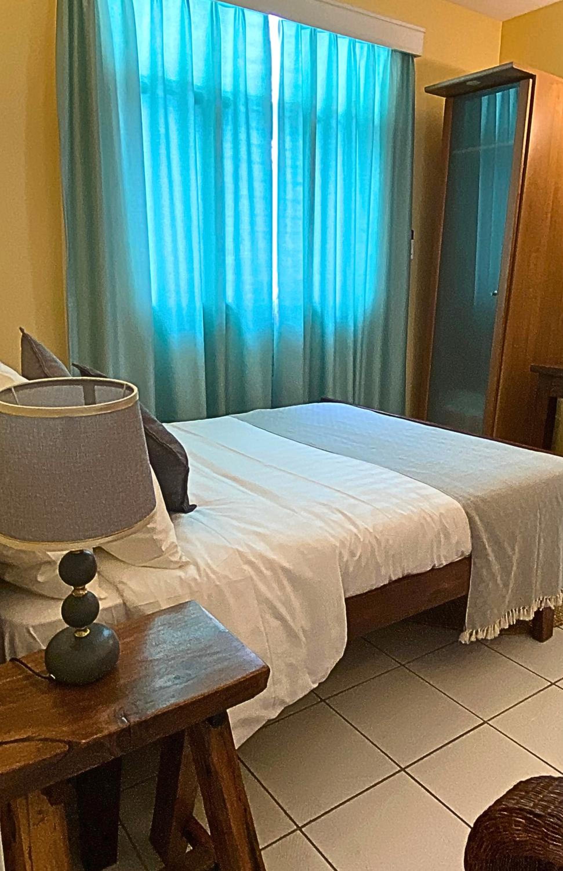 Sunny Shore B&B