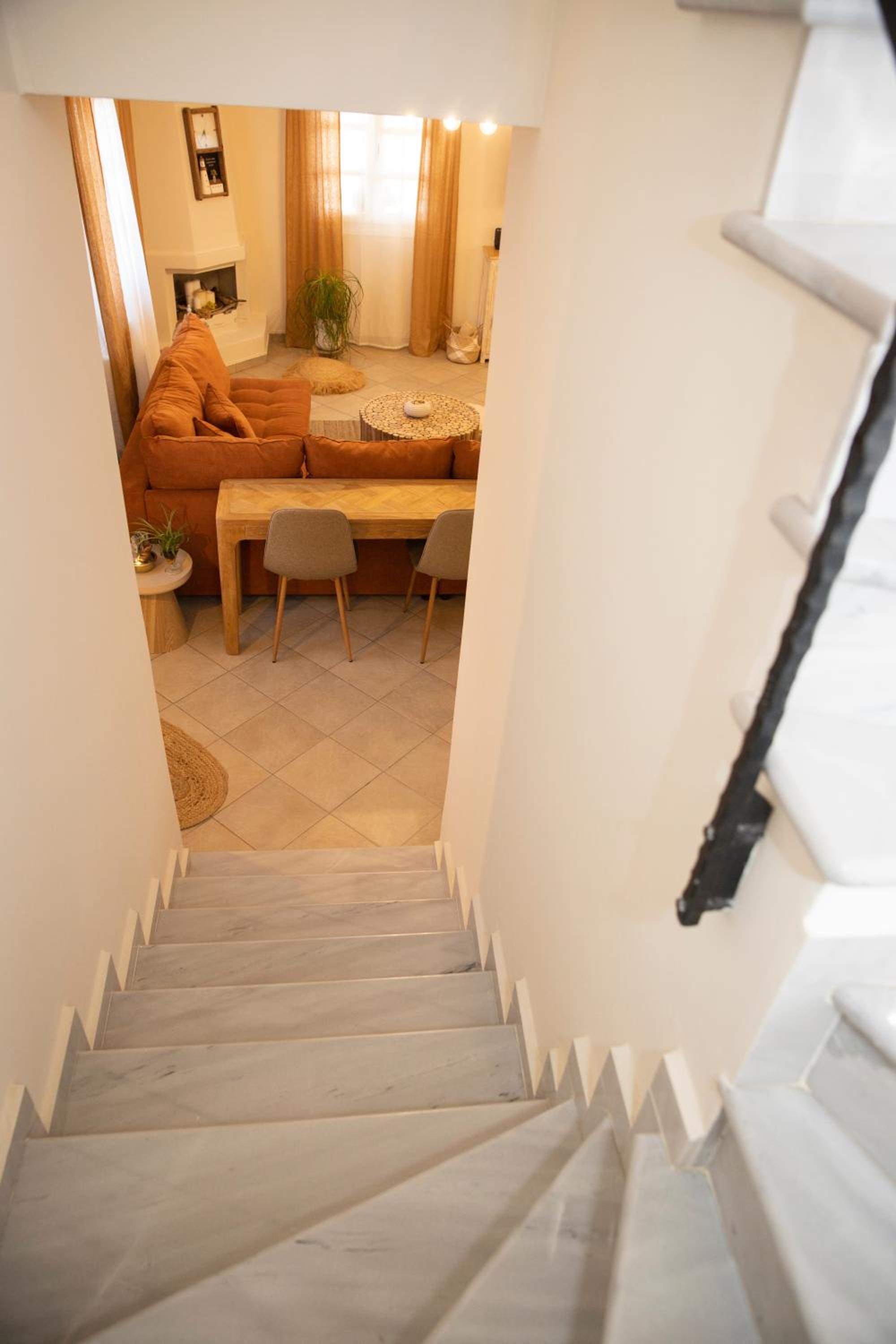 Golden Palm Tree Maisonette