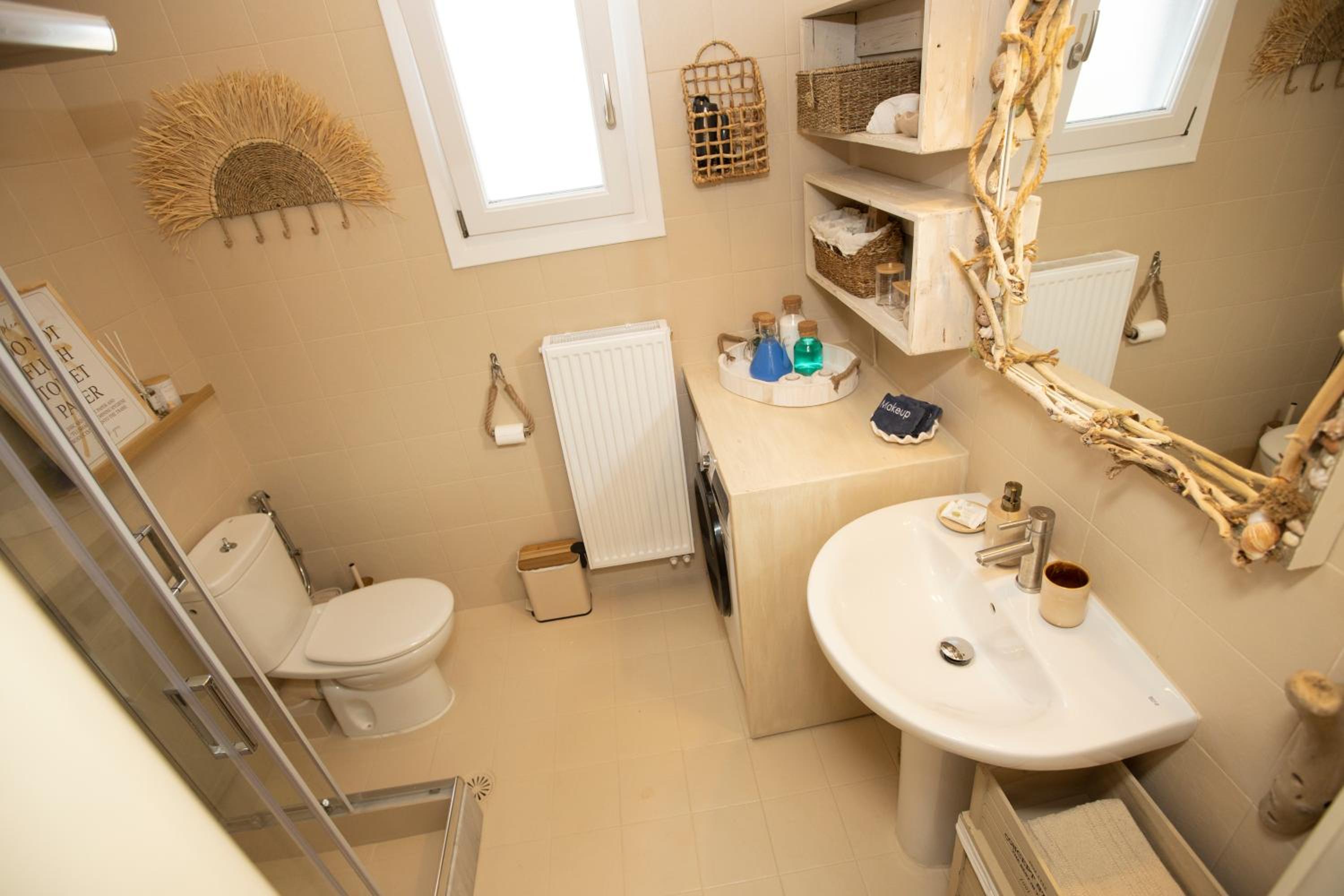 Golden Palm Tree Maisonette