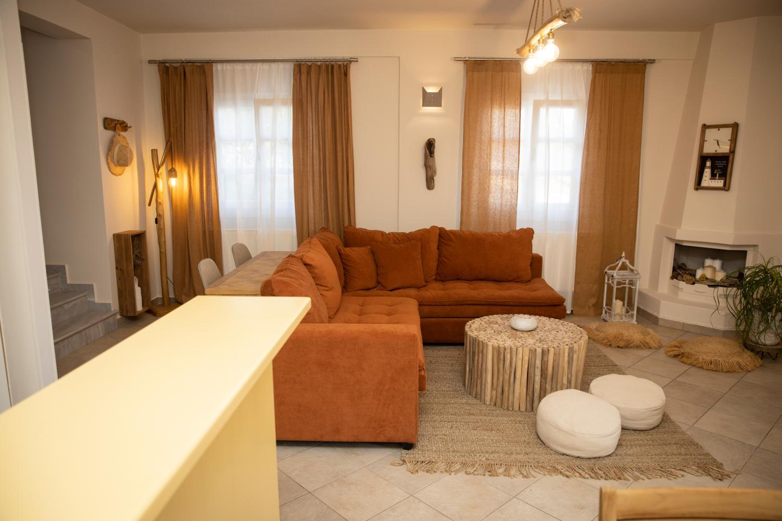 Golden Palm Tree Maisonette