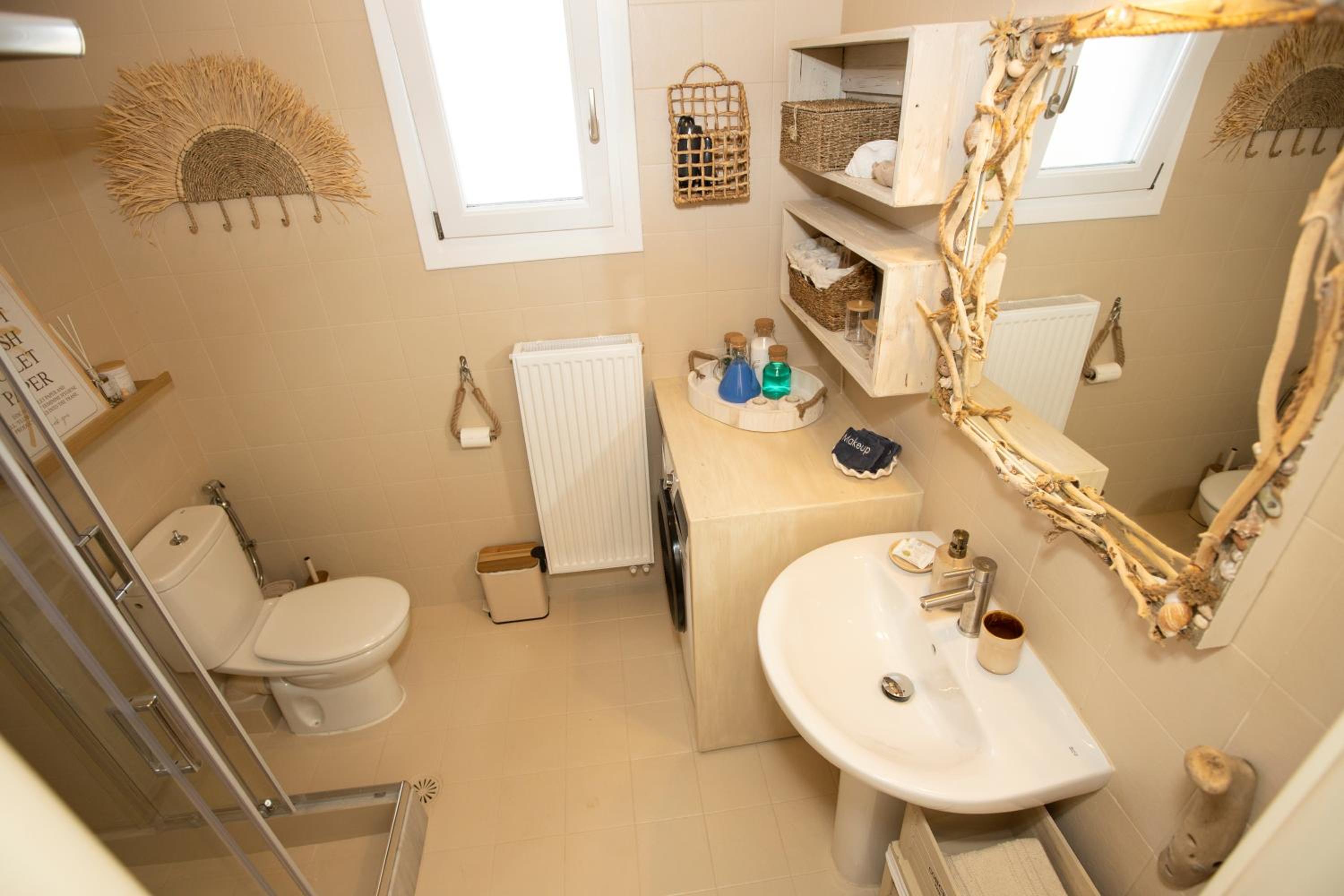 Golden Palm Tree Maisonette