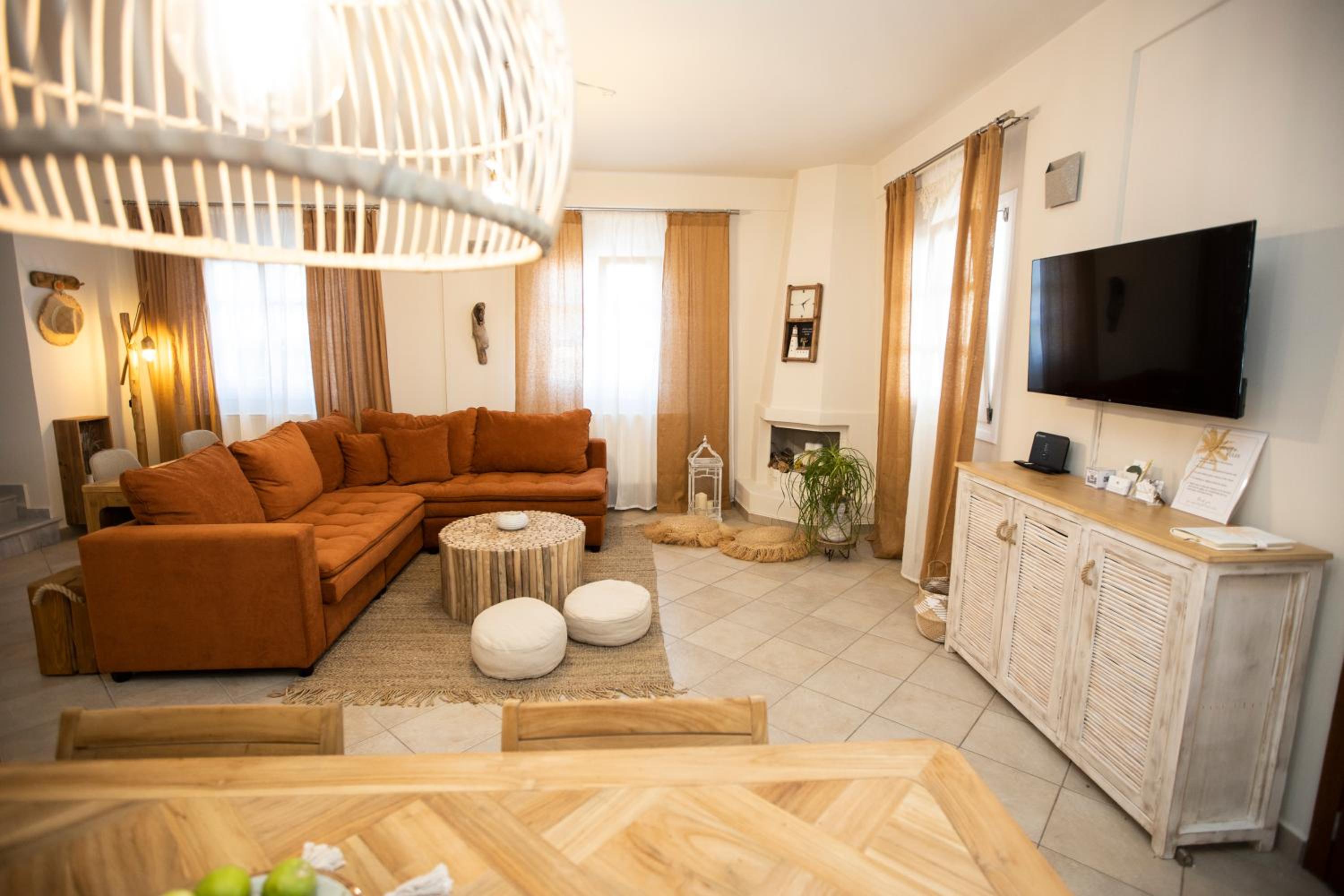 Golden Palm Tree Maisonette
