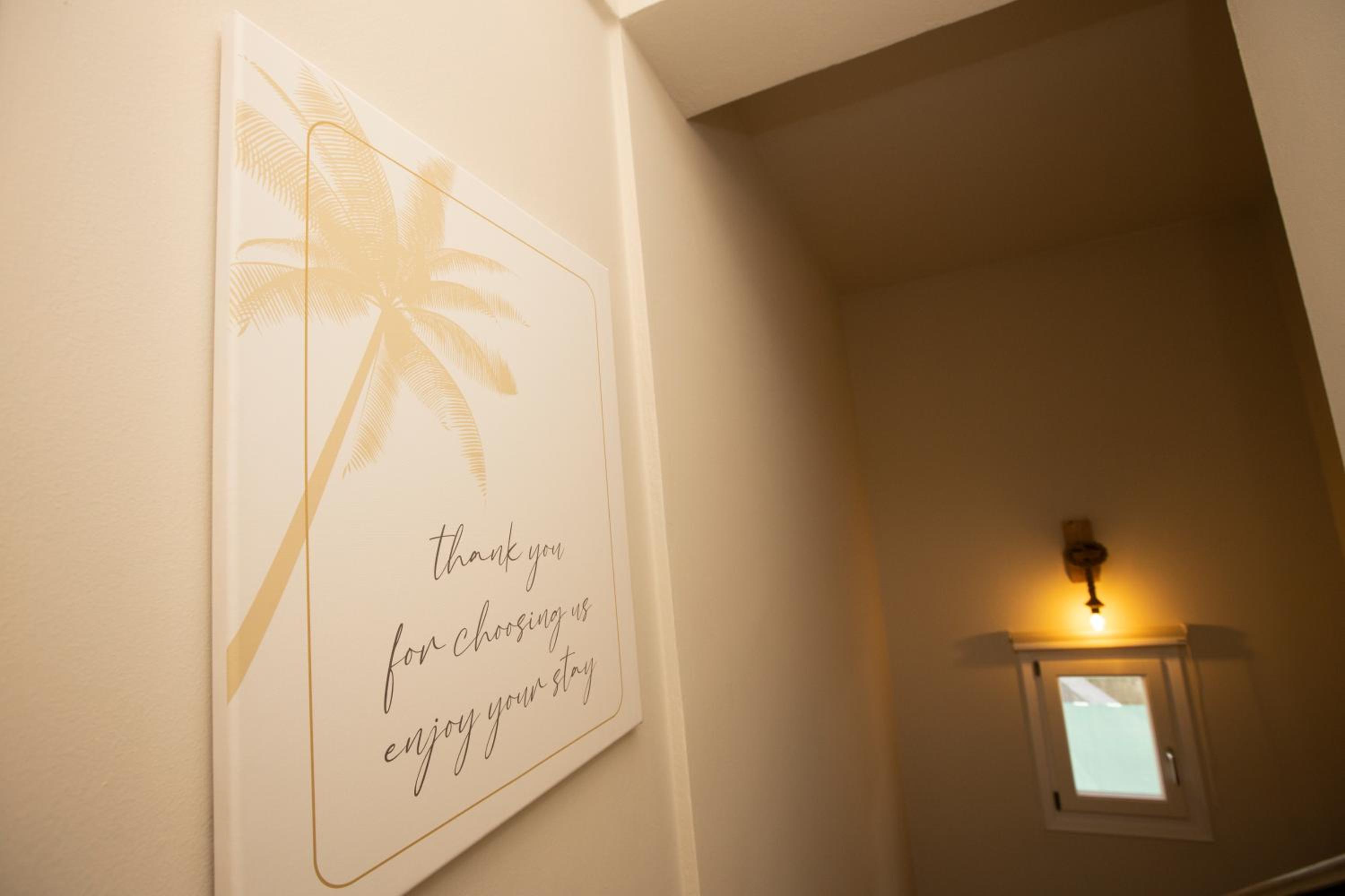 Golden Palm Tree Maisonette