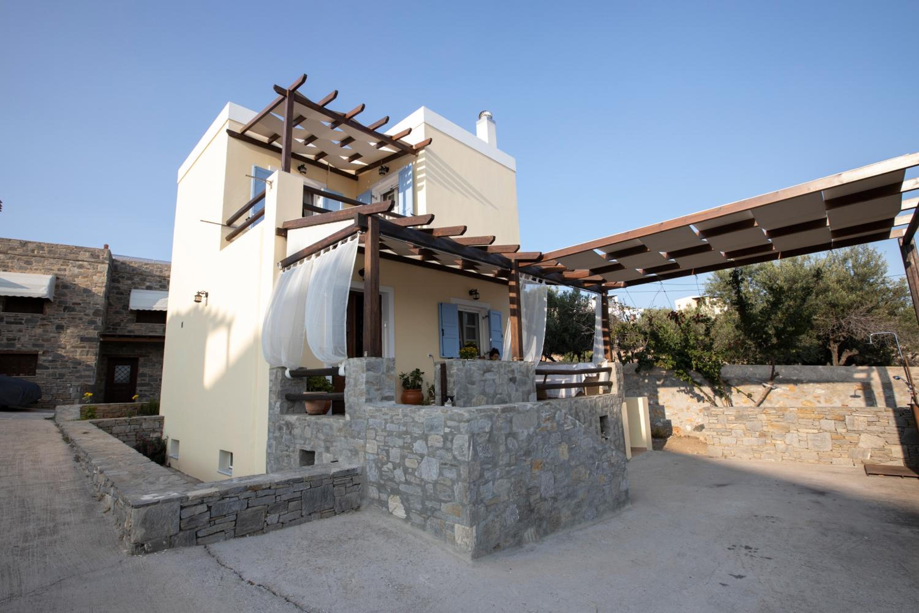 Golden Palm Tree Maisonette