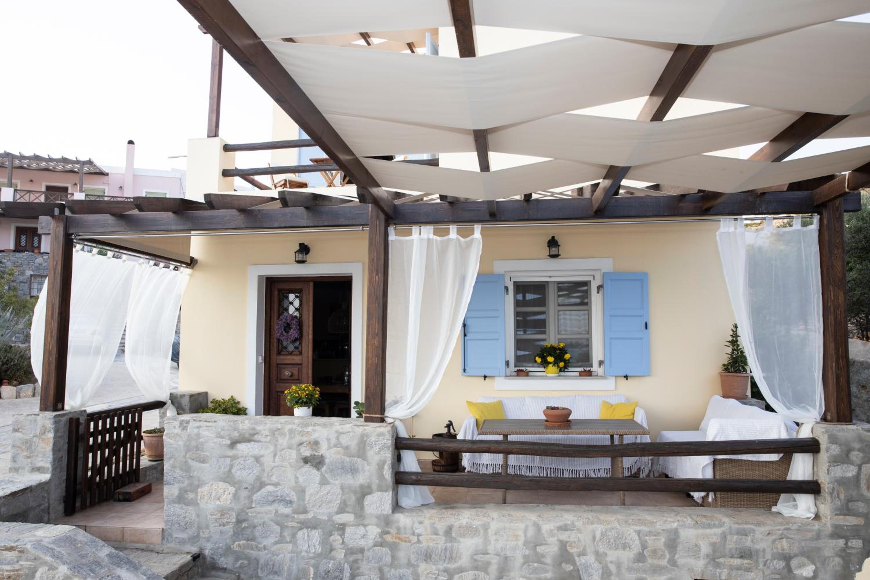 Golden Palm Tree Maisonette