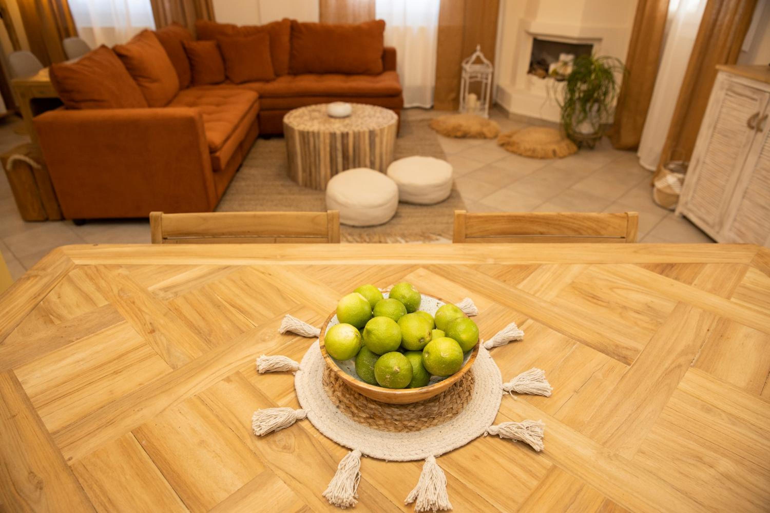 Golden Palm Tree Maisonette