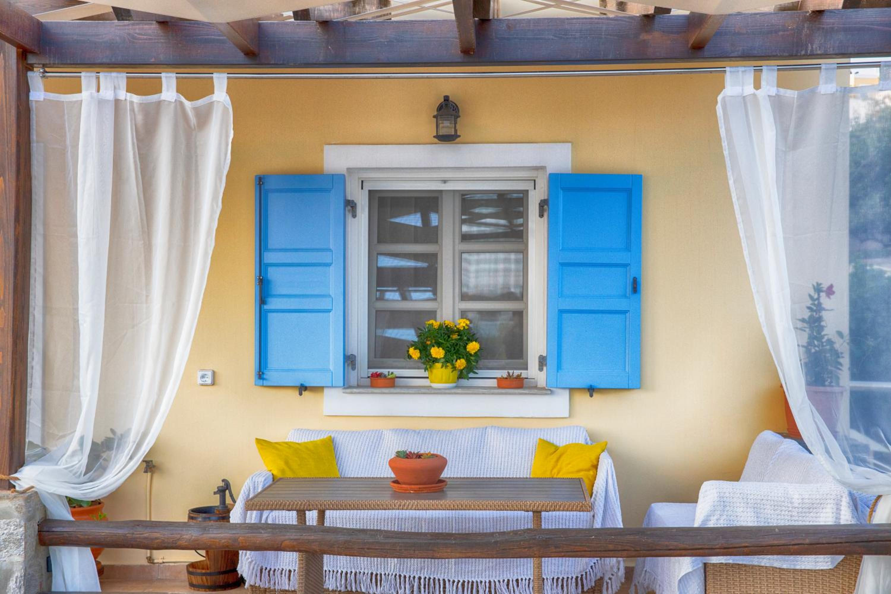 Golden Palm Tree Maisonette