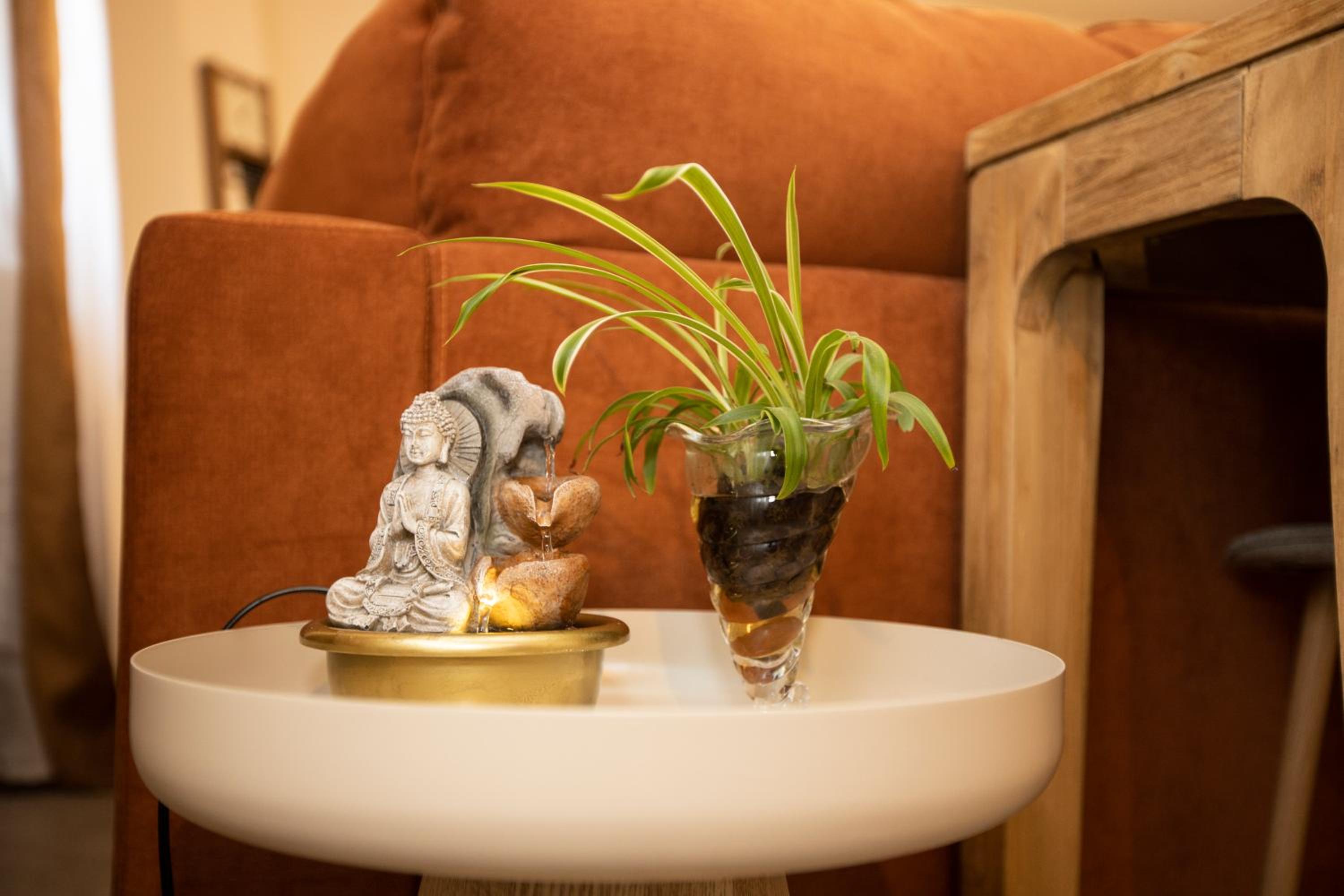 Golden Palm Tree Maisonette