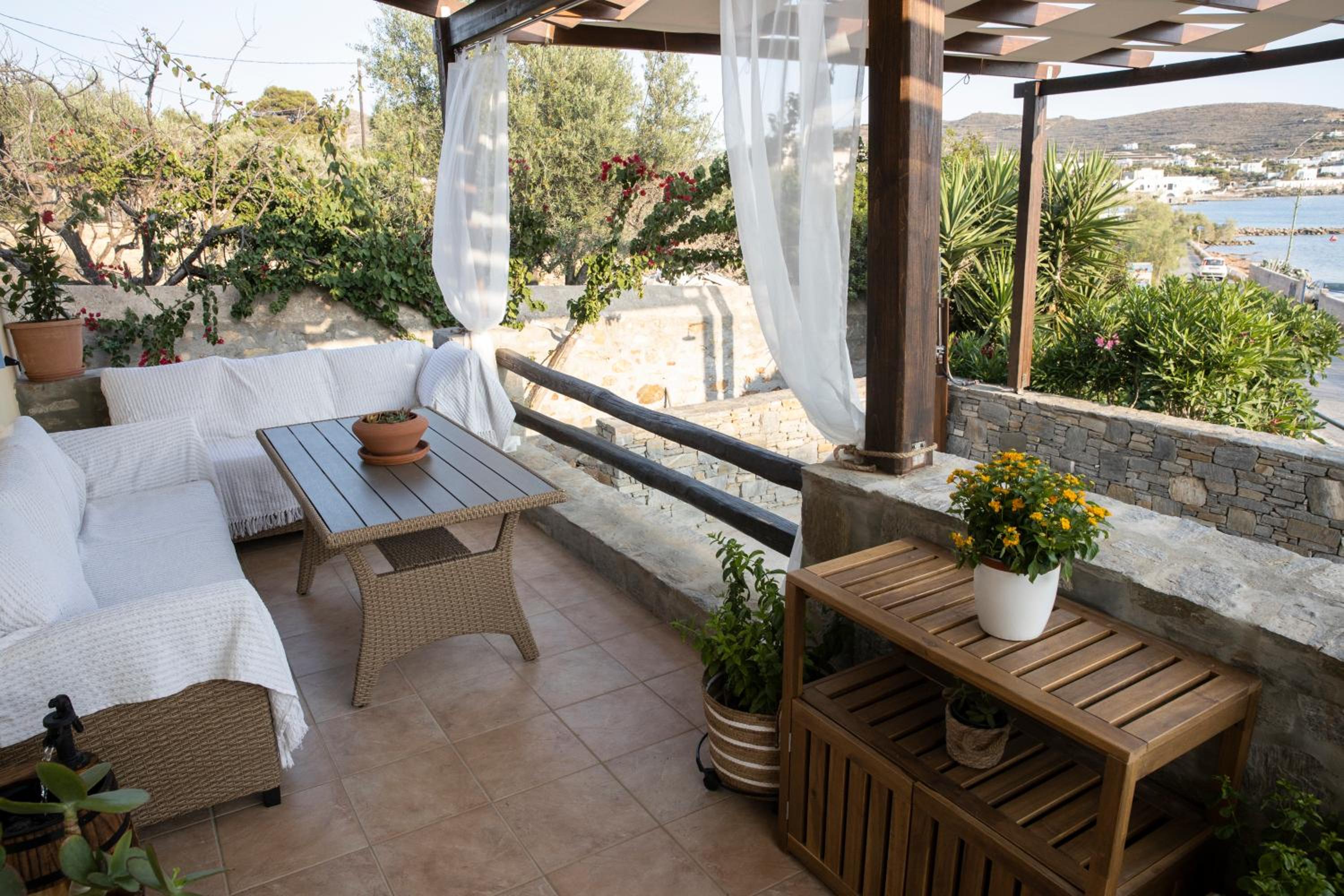Golden Palm Tree Maisonette