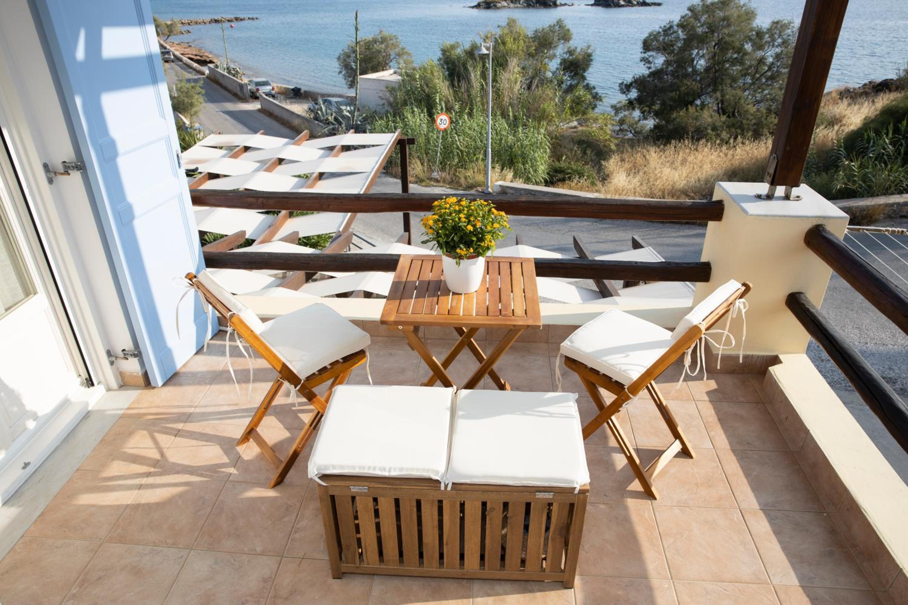 Golden Palm Tree Maisonette