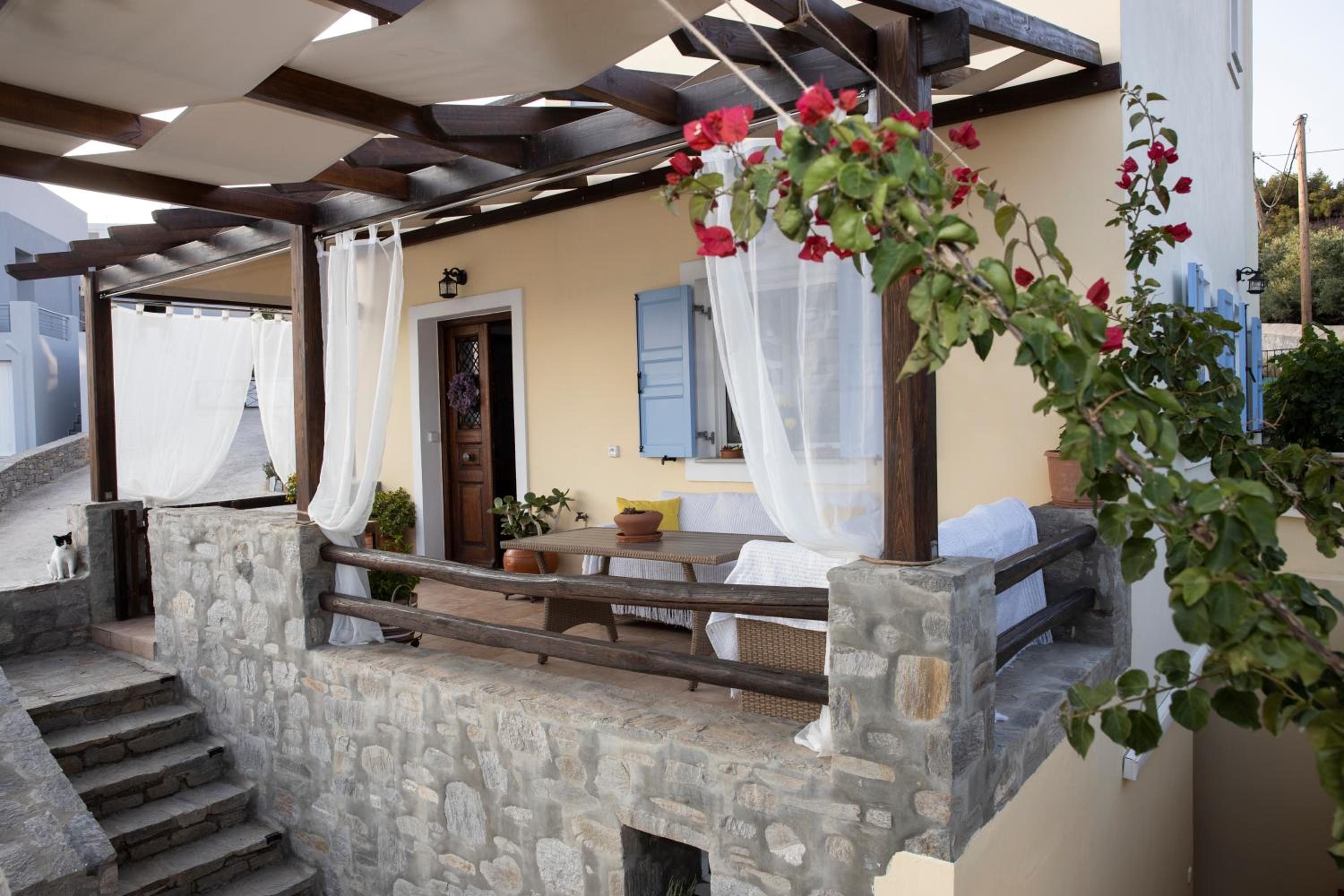 Golden Palm Tree Maisonette