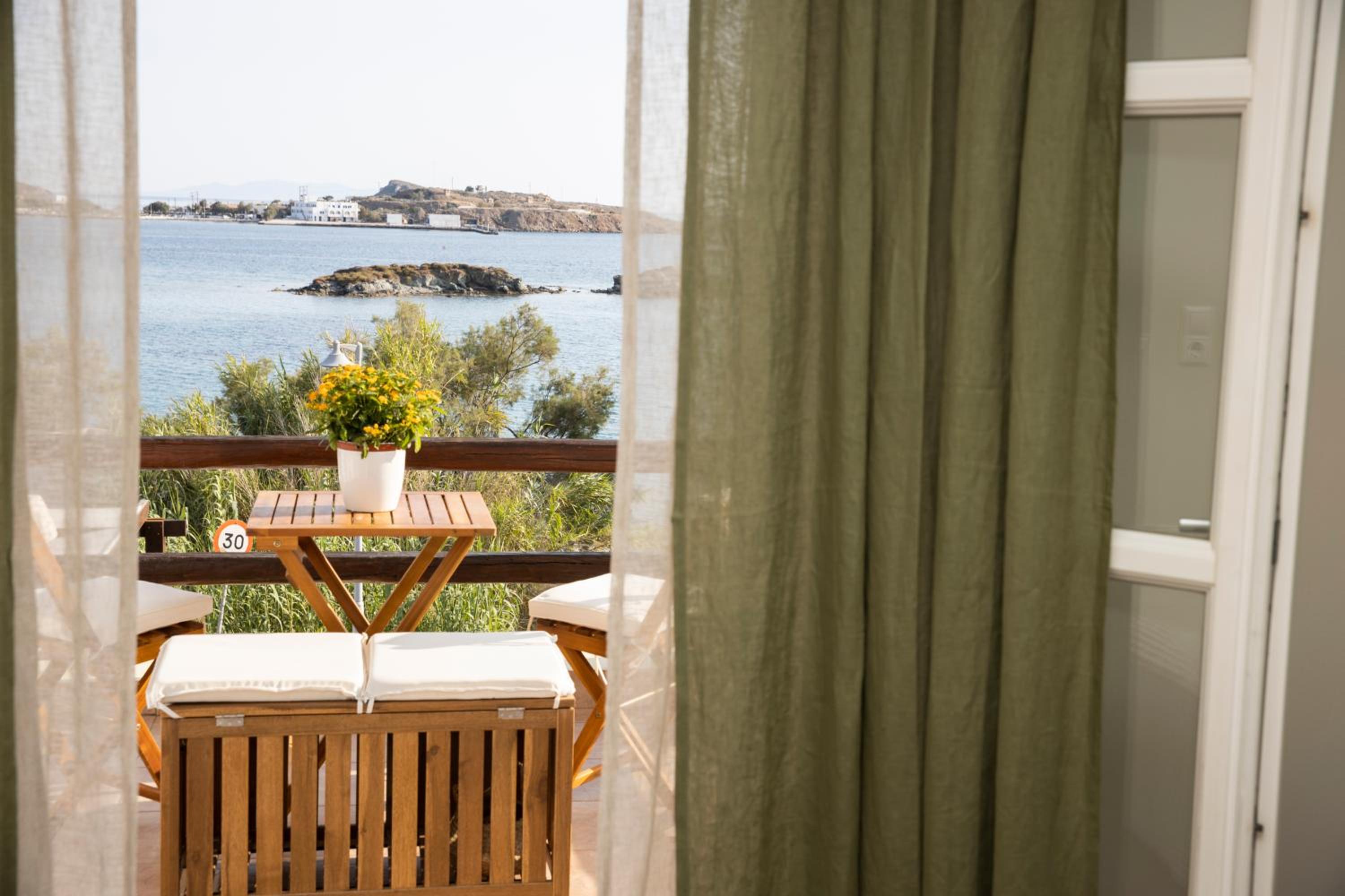 Golden Palm Tree Maisonette