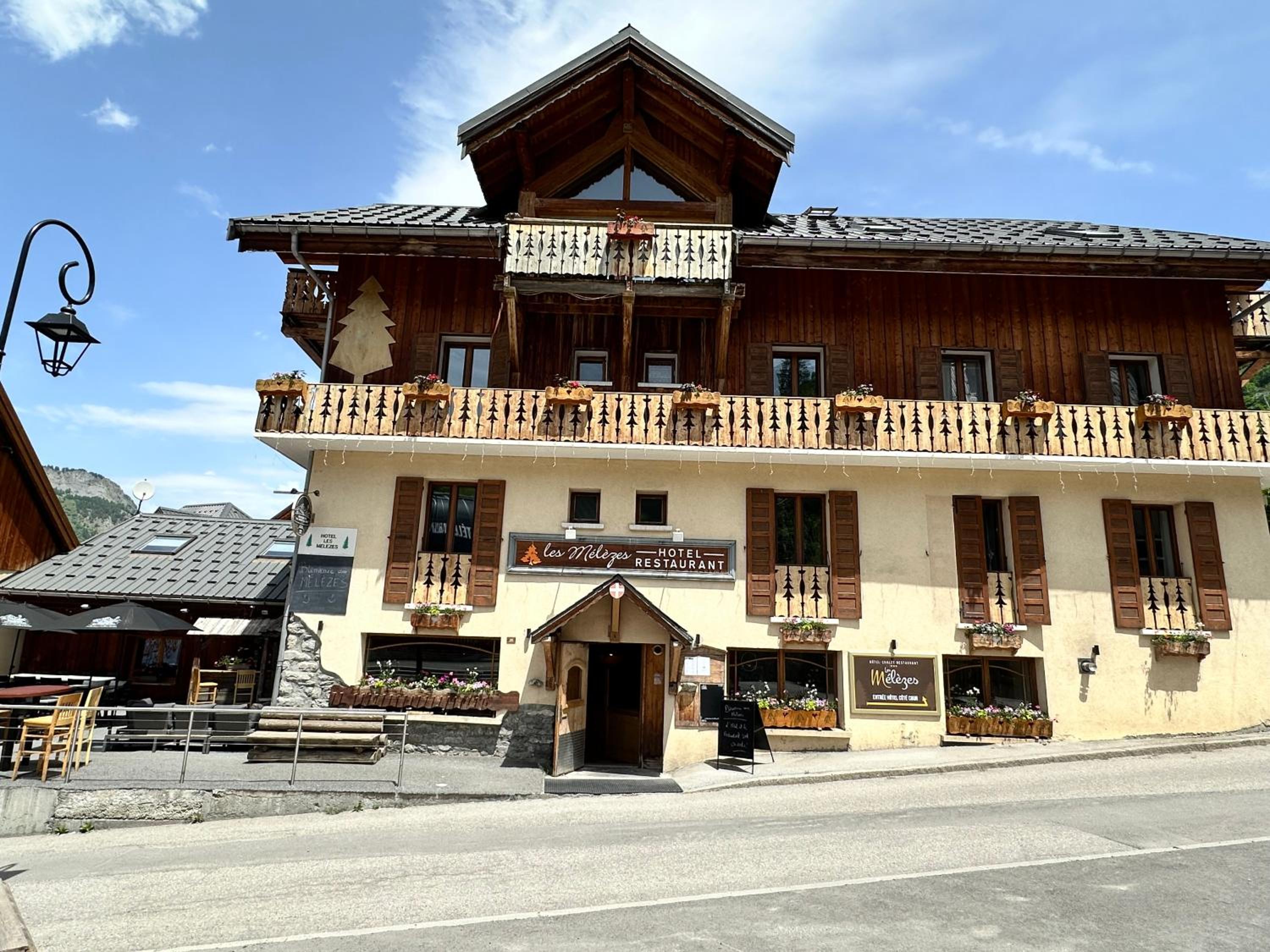Photo 1