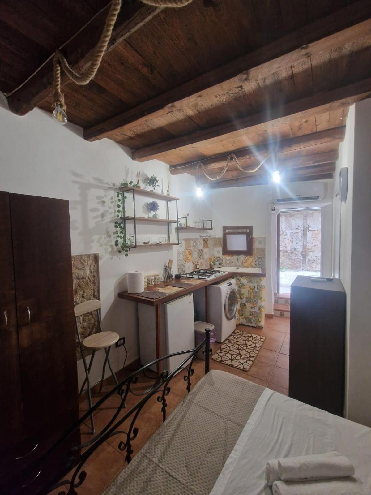 Al vicolo holiday home