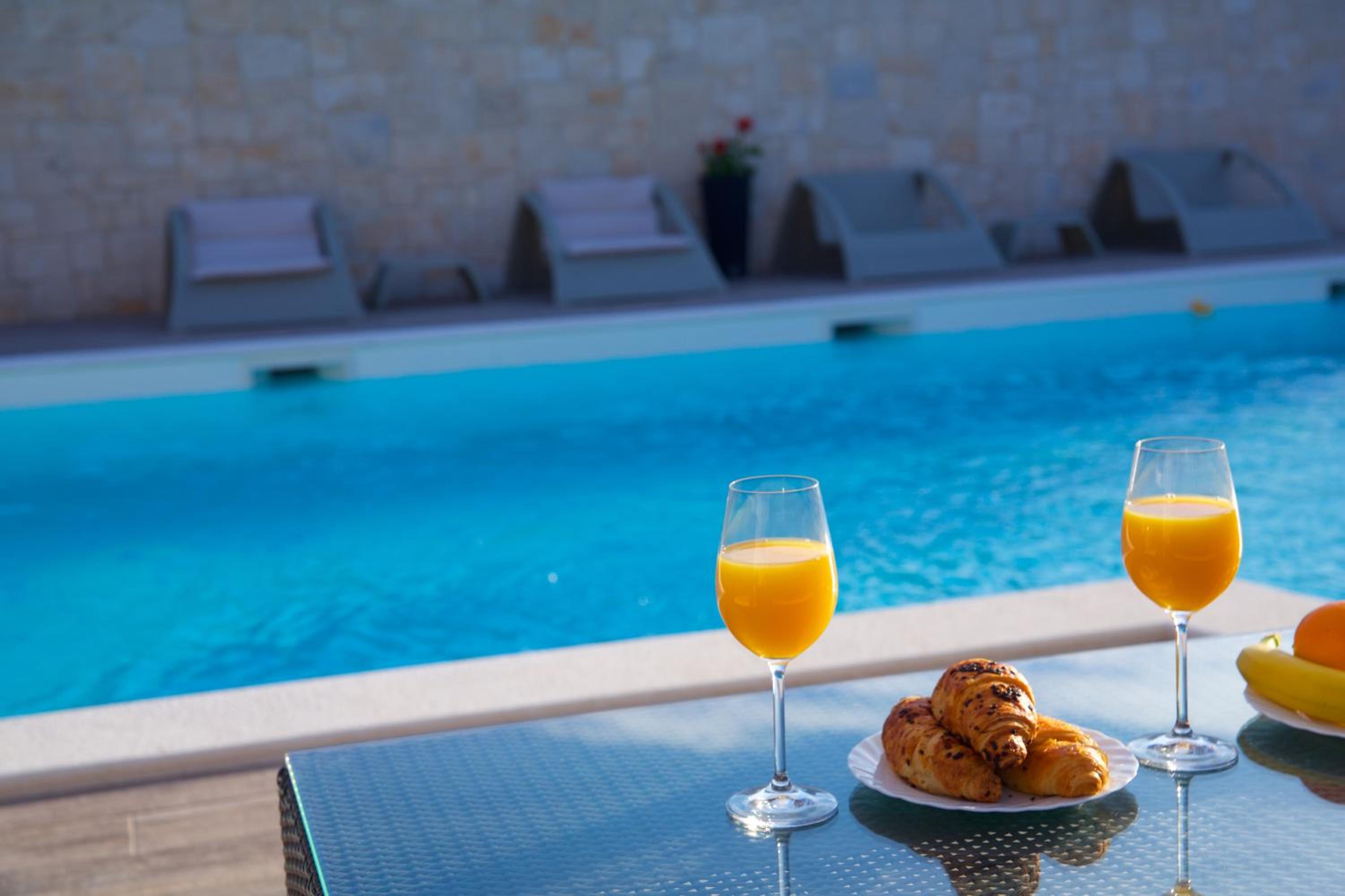 Antonija Apartments with Pool view 4