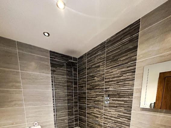 CASTLE STREET - City Centre 2 bedroomed Apt sleeps 8